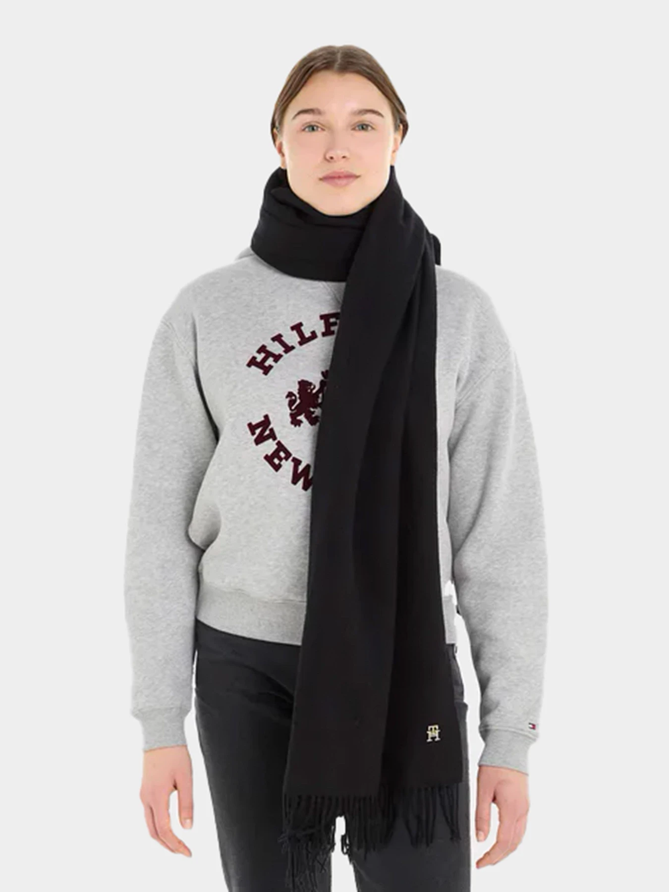 Шарфы и платки Tommy Hilfiger модель AW0AW15349-BDS Шарфы и платки Tommy Hilfiger модель AW0AW15349-BDS Фото