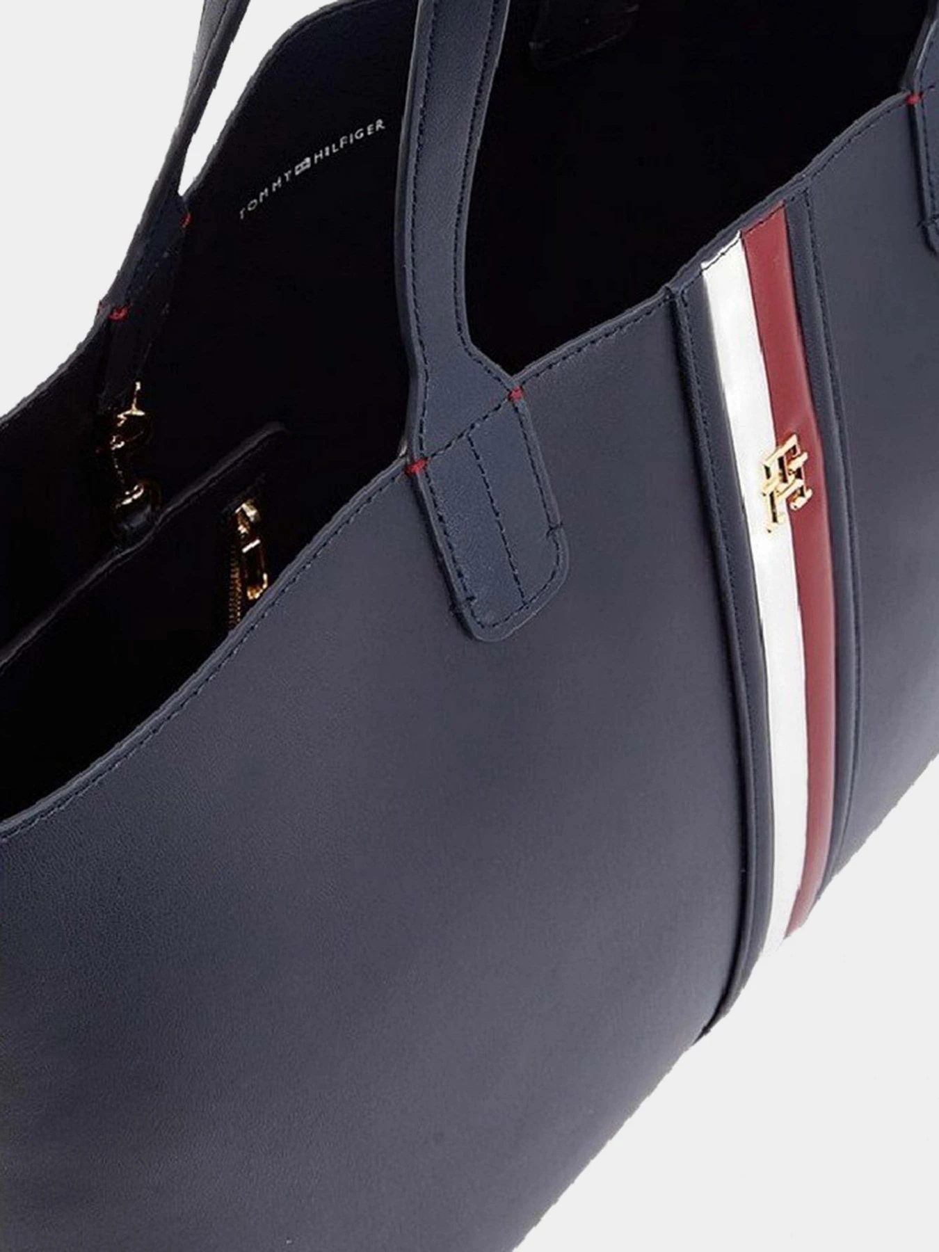Сумки Tommy Hilfiger модель AW0AW15881-0G0 Сумки Tommy Hilfiger модель AW0AW15881-0G0 Фото