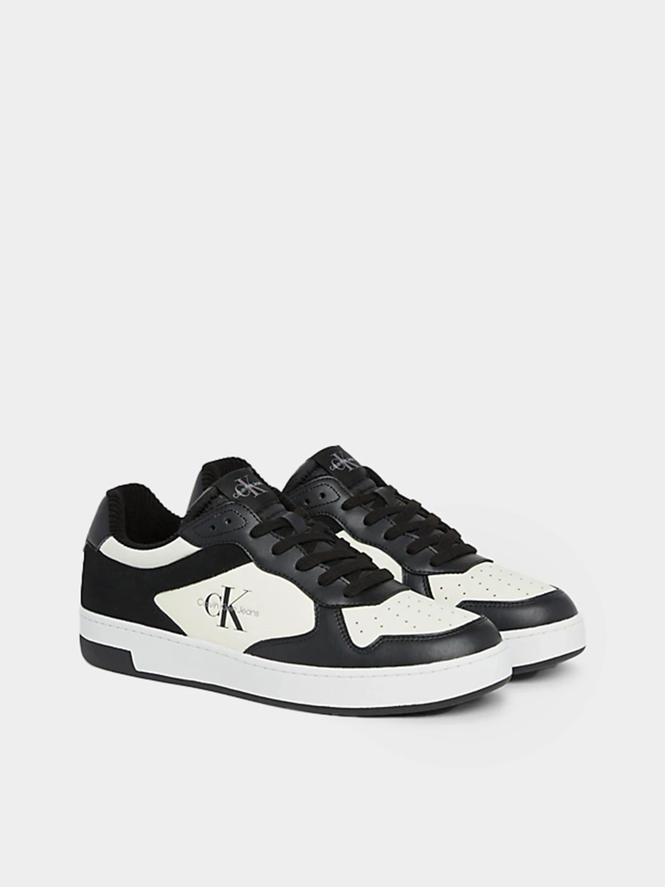 Кроссовки Calvin Klein модель YM0YM00783-00W Кроссовки Calvin Klein модель YM0YM00783-00W Фото