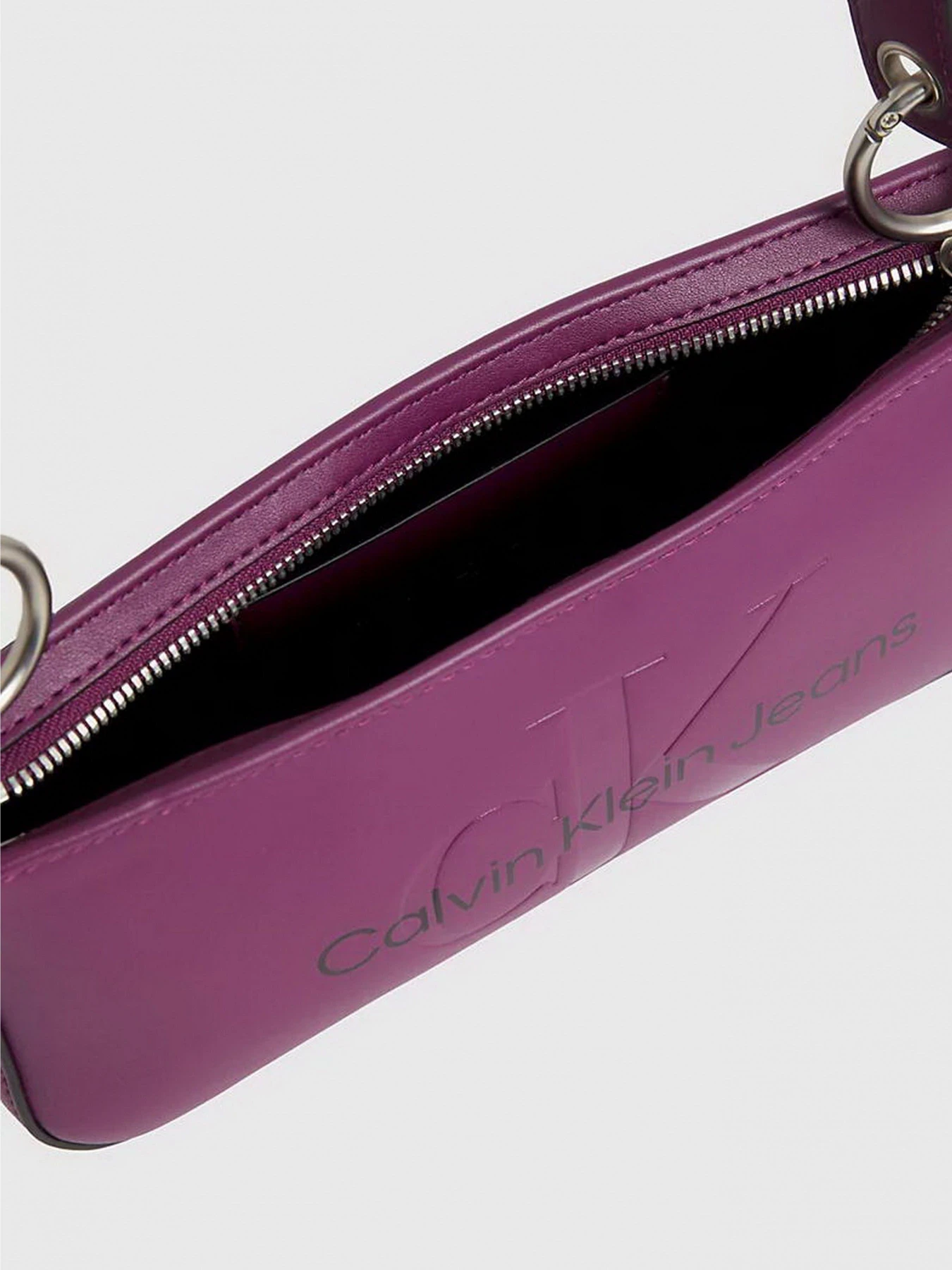 Сумки Calvin Klein модель K60K610679-VAC Сумки Calvin Klein модель K60K610679-VAC Фото