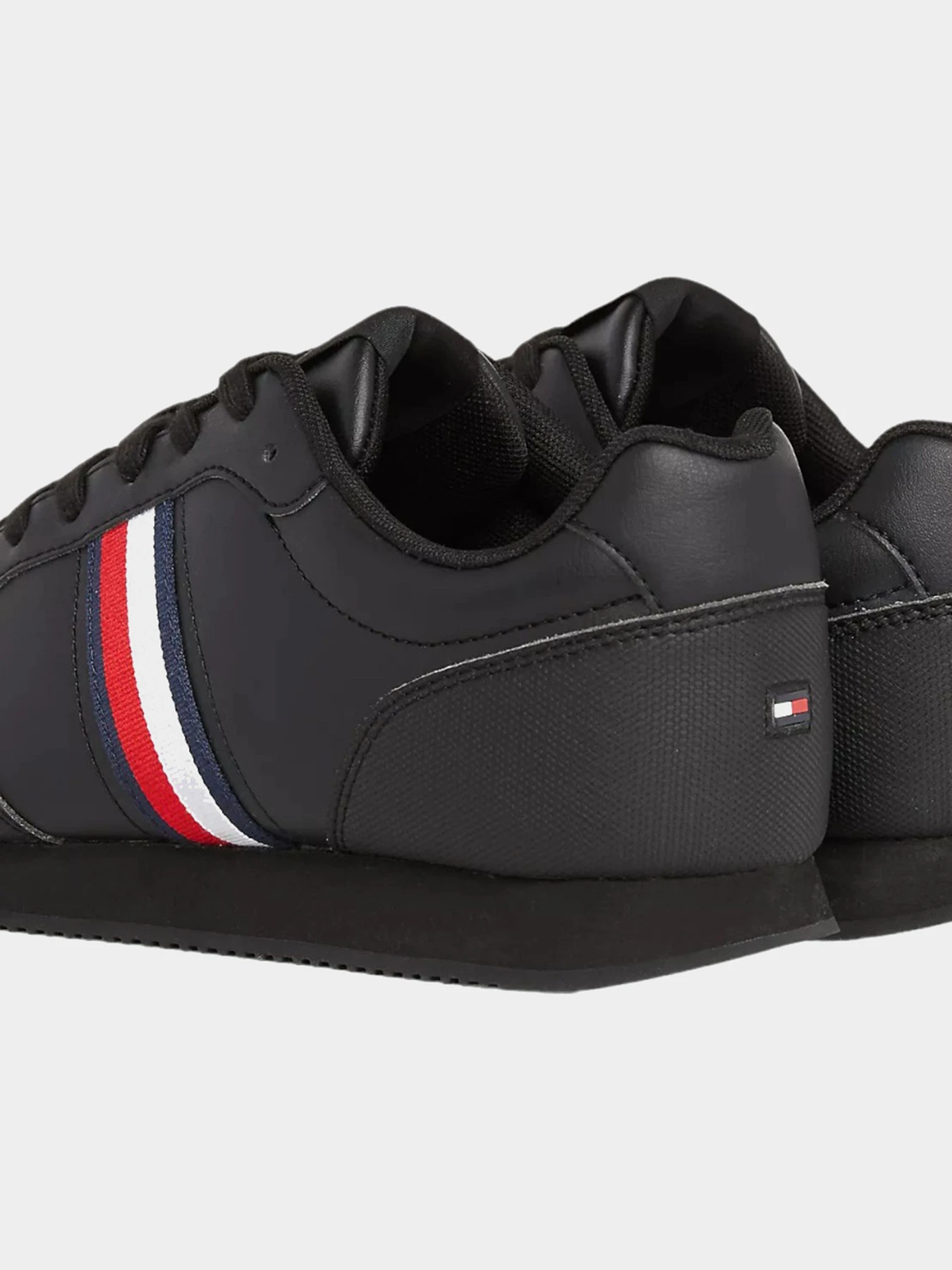 Кроссовки Tommy Hilfiger модель FM0FM04834-0GQ Кроссовки Tommy Hilfiger модель FM0FM04834-0GQ Фото