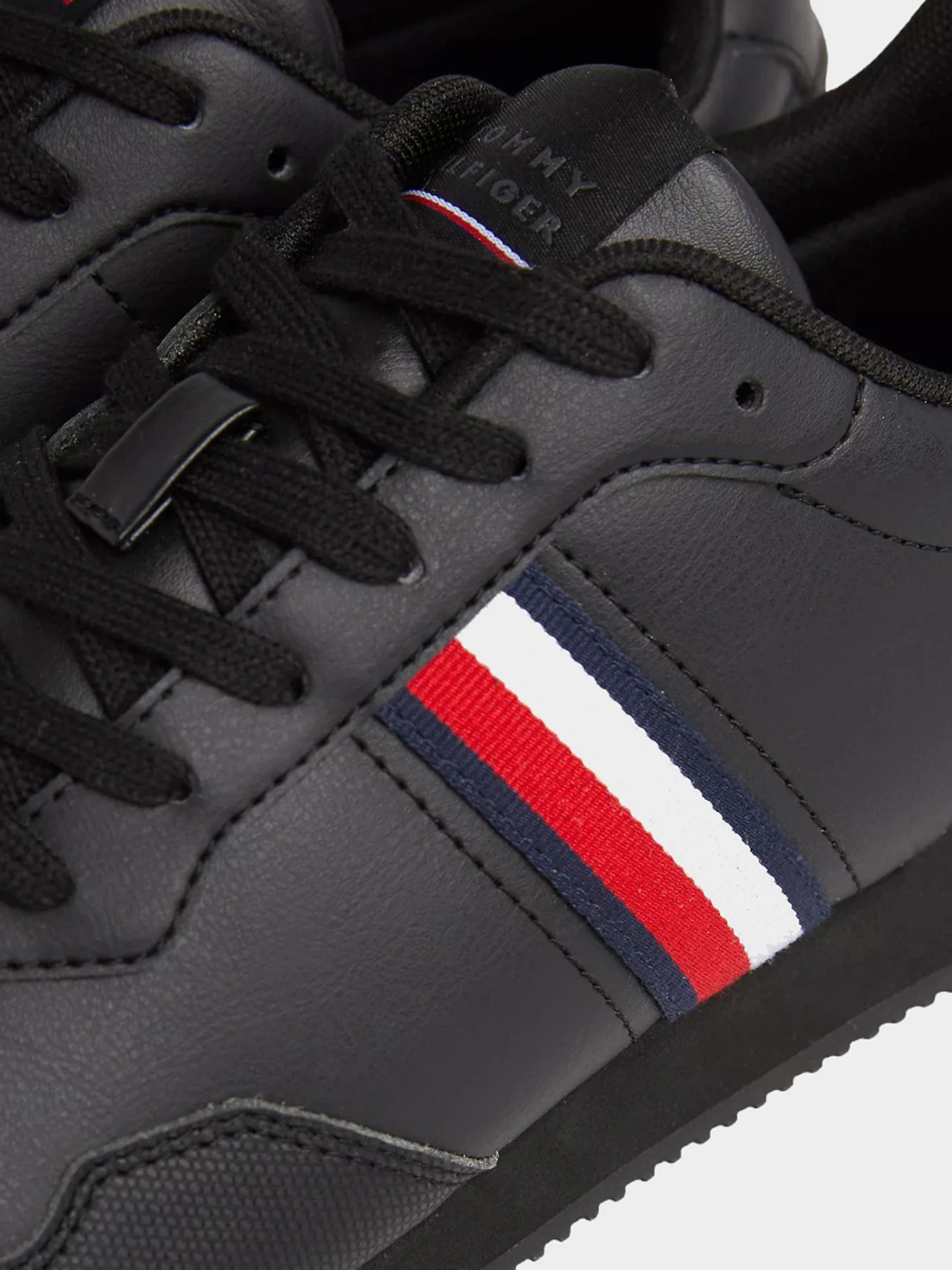 Кроссовки Tommy Hilfiger модель FM0FM04834-0GQ Кроссовки Tommy Hilfiger модель FM0FM04834-0GQ Фото