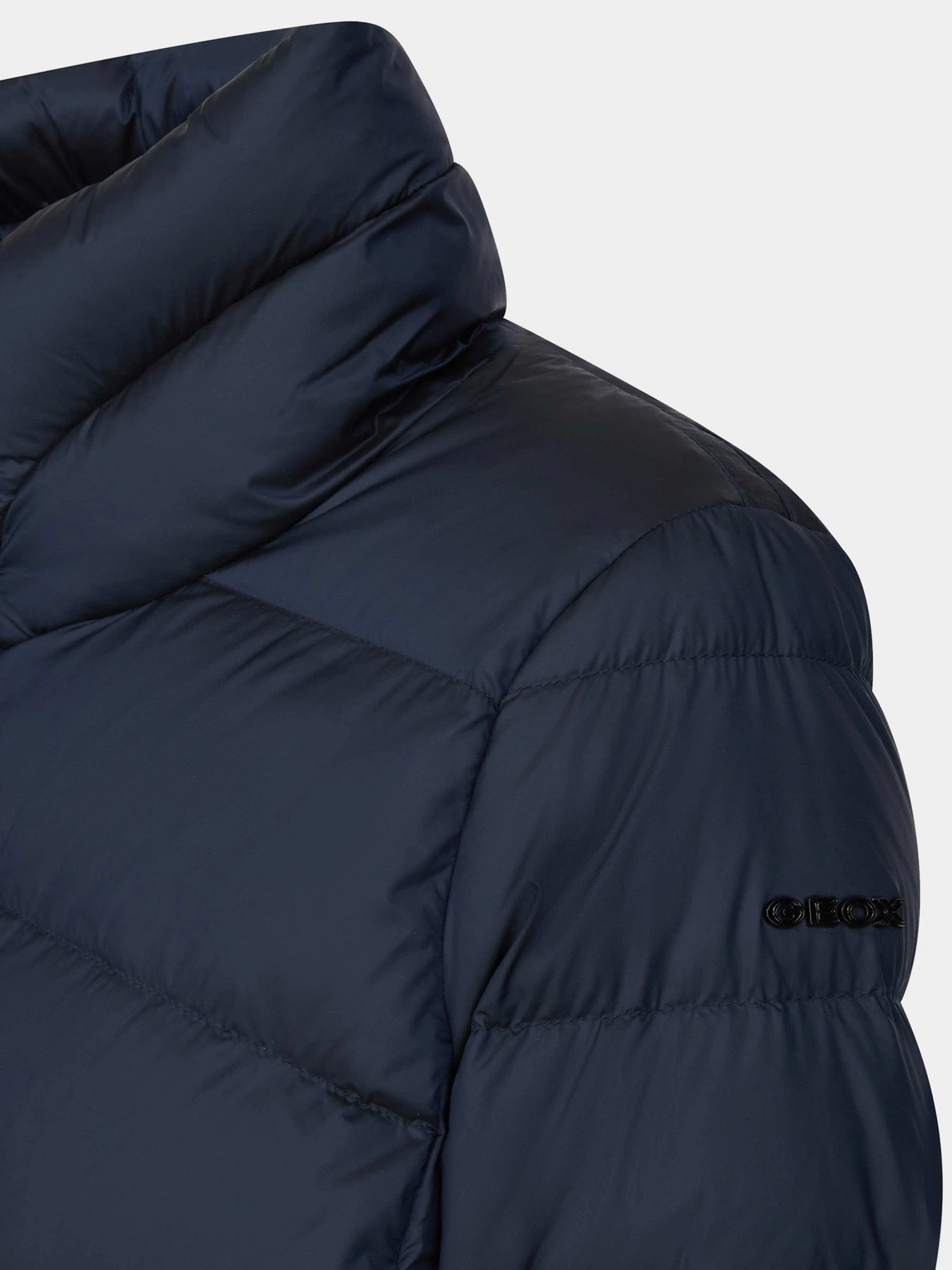 Куртки и дубленки Geox модель W3626A-T2566-F4475 Куртки и дубленки Geox модель W3626A-T2566-F4475 Фото