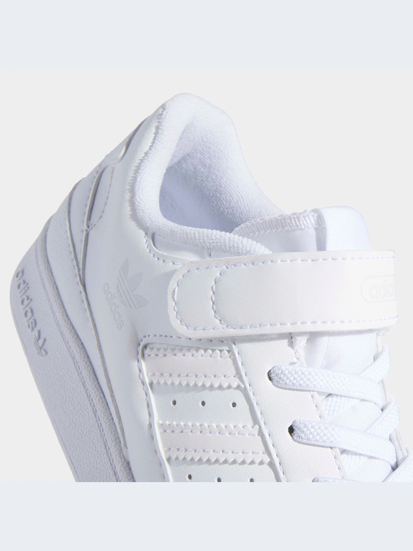 Кроссовки Adidas Forum модель FY7981-KZ Кроссовки Adidas Forum модель FY7981-KZ Фото