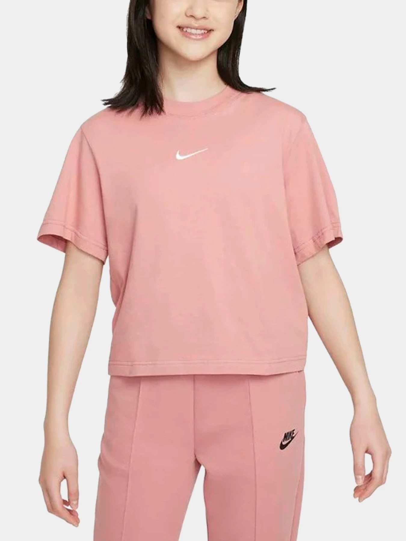 Футболки и поло NIKE модель DH5750-618 Футболки и поло NIKE модель DH5750-618 Фото