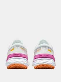 Кроссовки NIKE модель DR2682-102 Фото