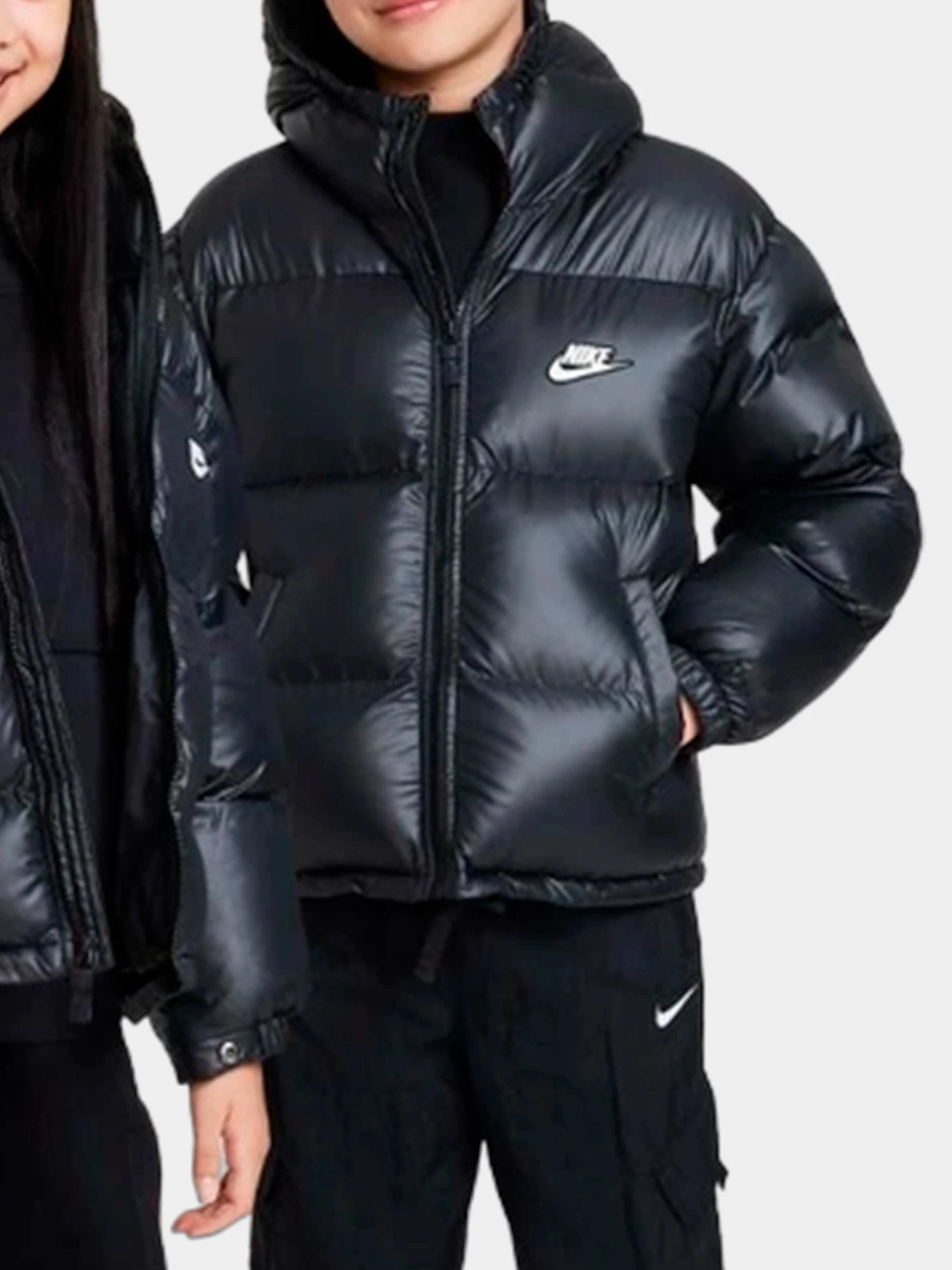 Куртки и дубленки NIKE модель FD2846-011 Куртки и дубленки NIKE модель FD2846-011 Фото