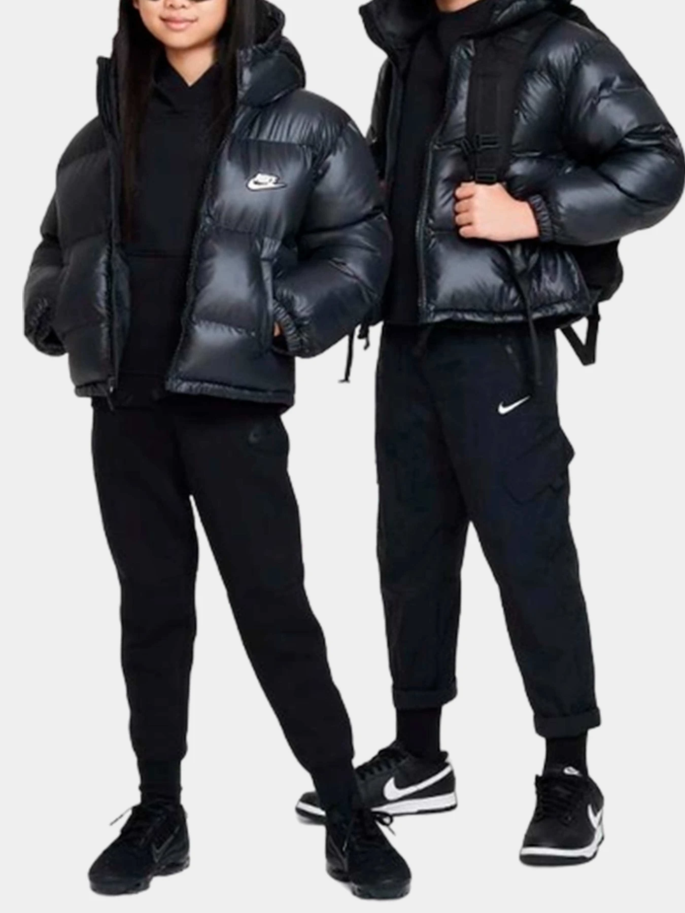 Куртки и дубленки NIKE модель FD2846-011 Куртки и дубленки NIKE модель FD2846-011 Фото