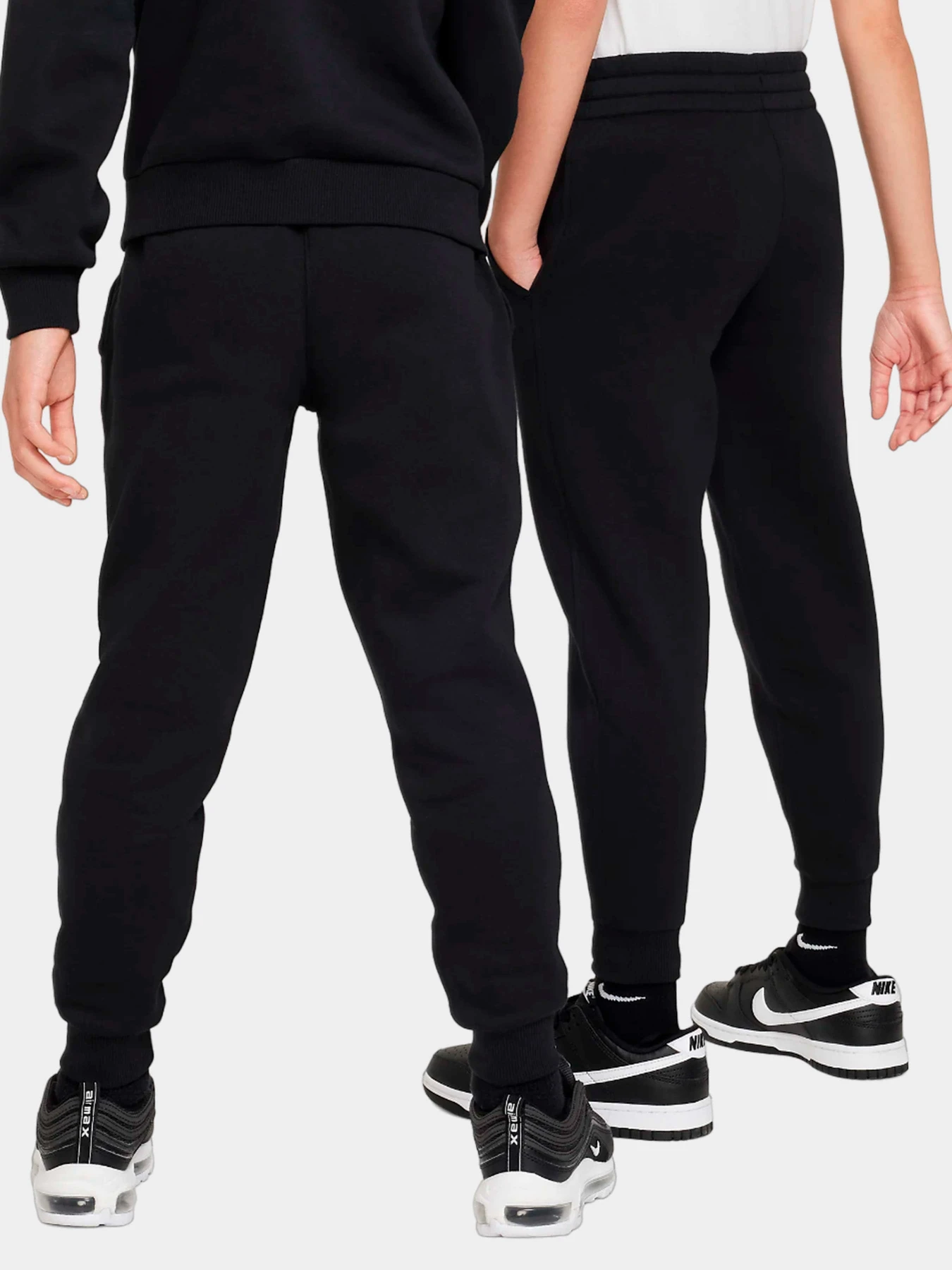 Брюки NIKE модель FD3008-010 Брюки NIKE модель FD3008-010 Фото