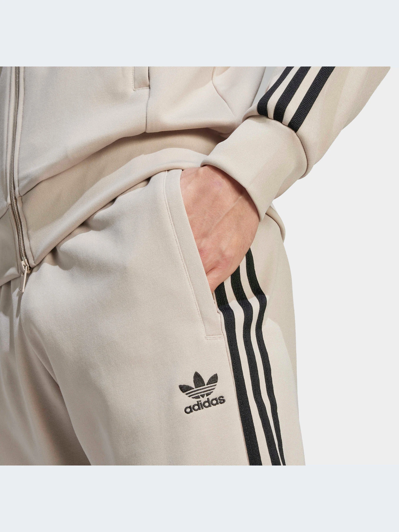 Брюки Adidas Superstar модель IM4544-KZ Брюки Adidas Superstar модель IM4544-KZ Фото