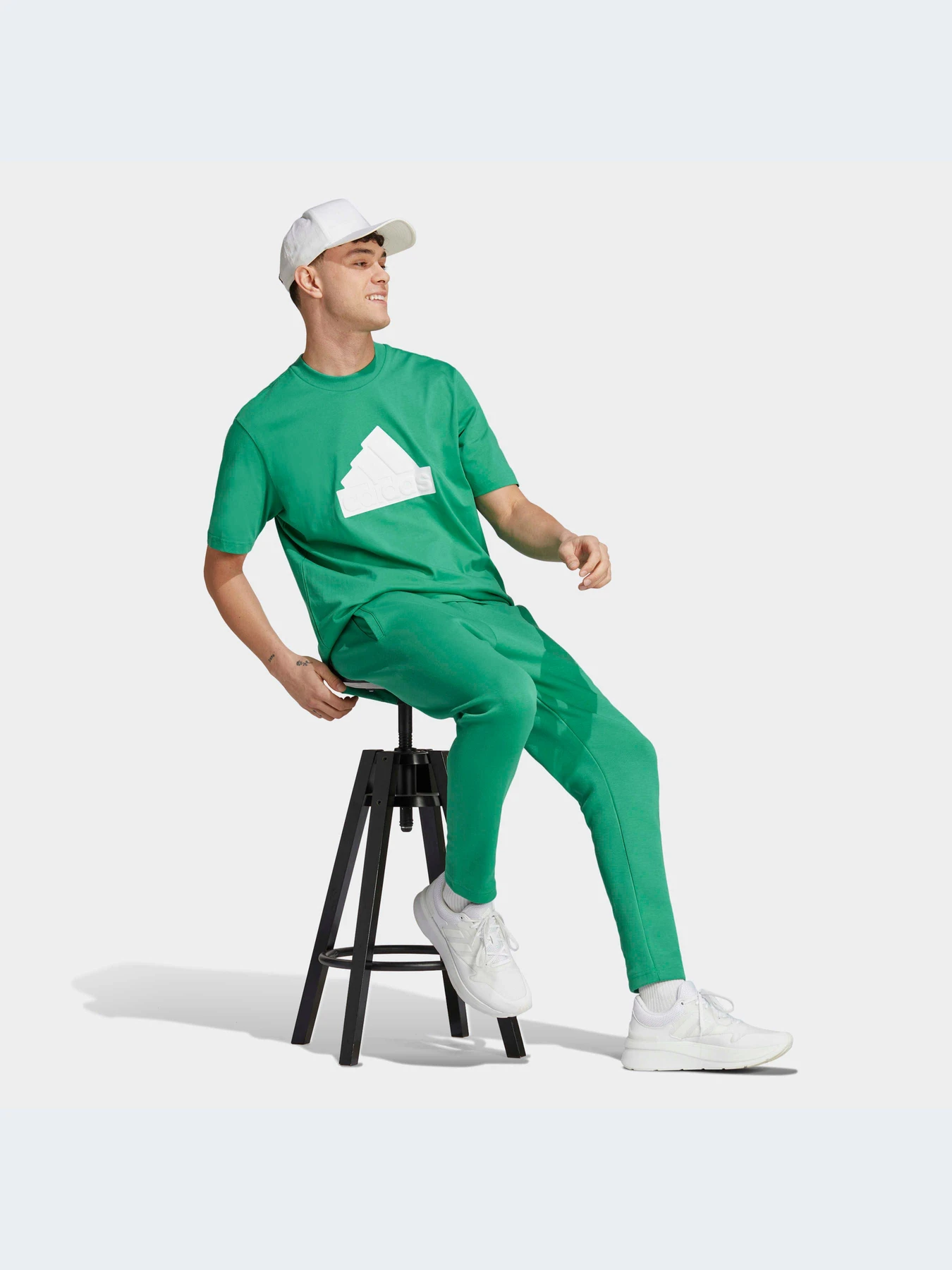 Брюки Adidas модель IC3763-KZ Брюки Adidas модель IC3763-KZ Фото