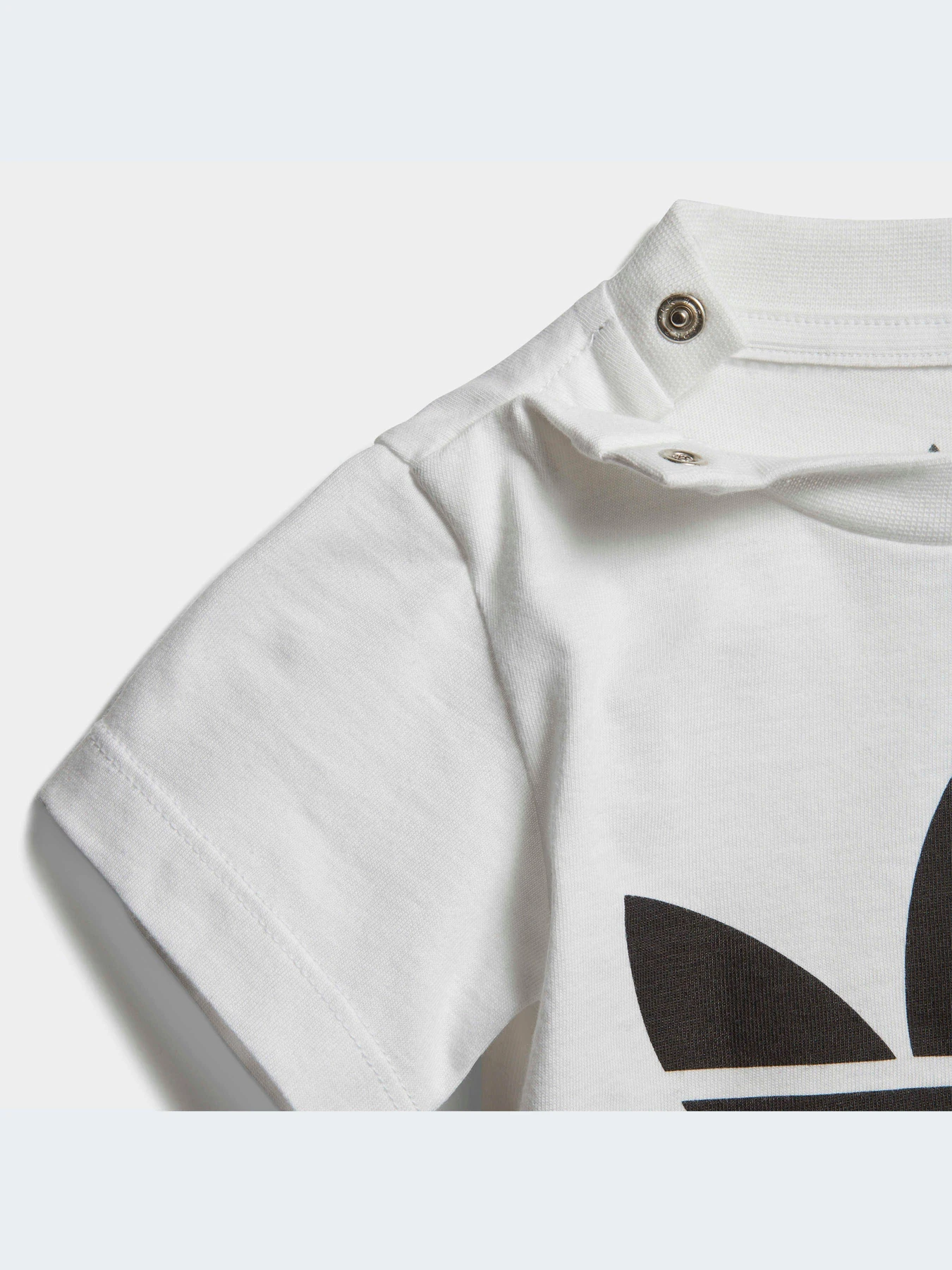 Футболки и поло Adidas Trefoil модель DV2828-KZ Футболки и поло Adidas Trefoil модель DV2828-KZ Фото