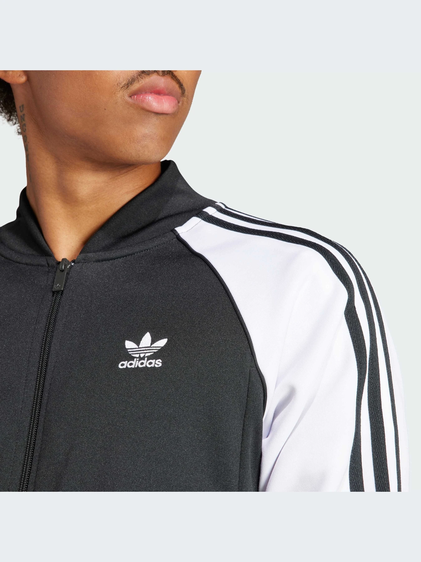 Худи и свитшоты Adidas Superstar модель IK7025-KZ Худи и свитшоты Adidas Superstar модель IK7025-KZ Фото