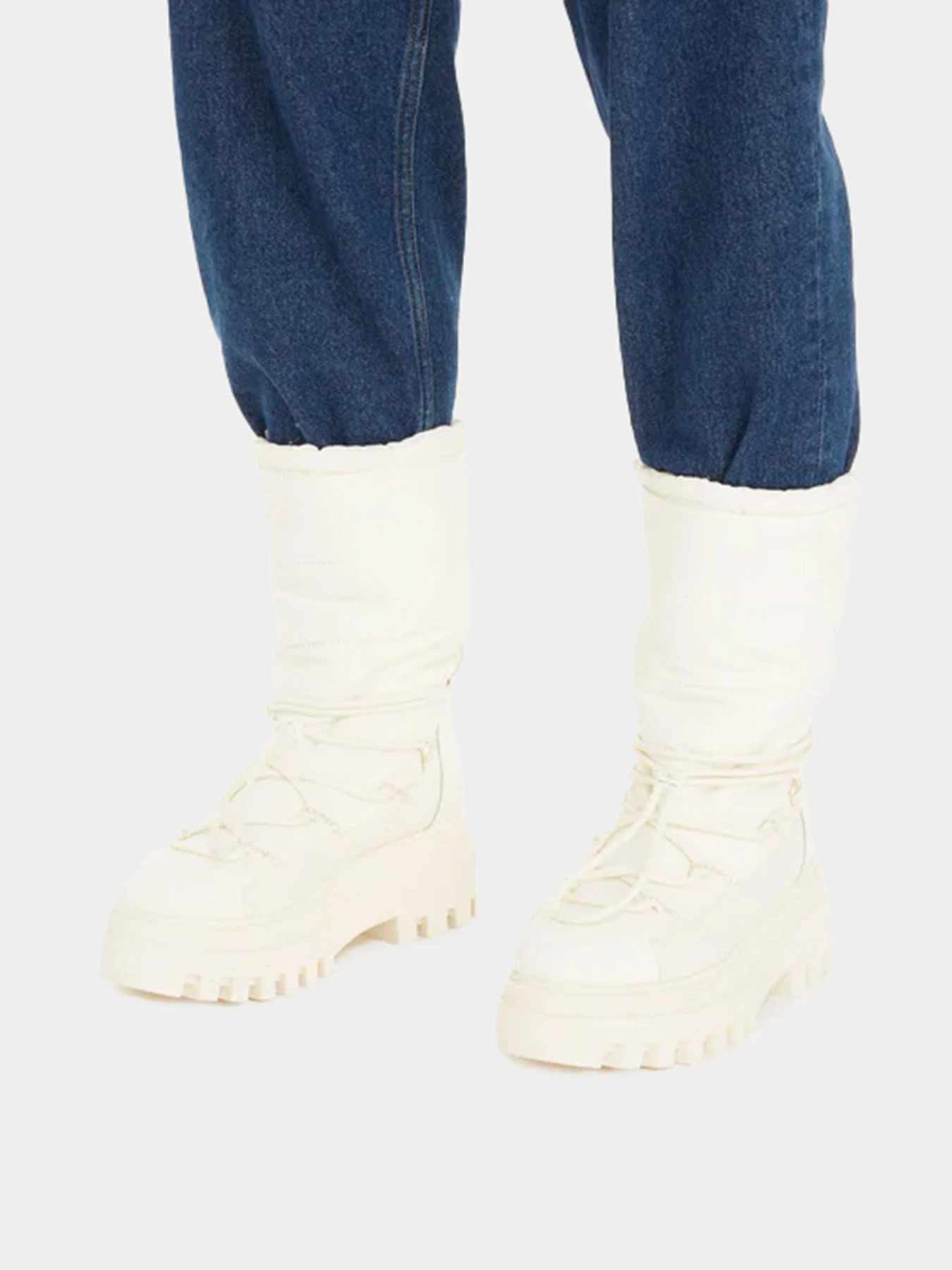 Ботинки и сапоги Calvin Klein модель YW0YW01146-YBI Ботинки и сапоги Calvin Klein модель YW0YW01146-YBI Фото