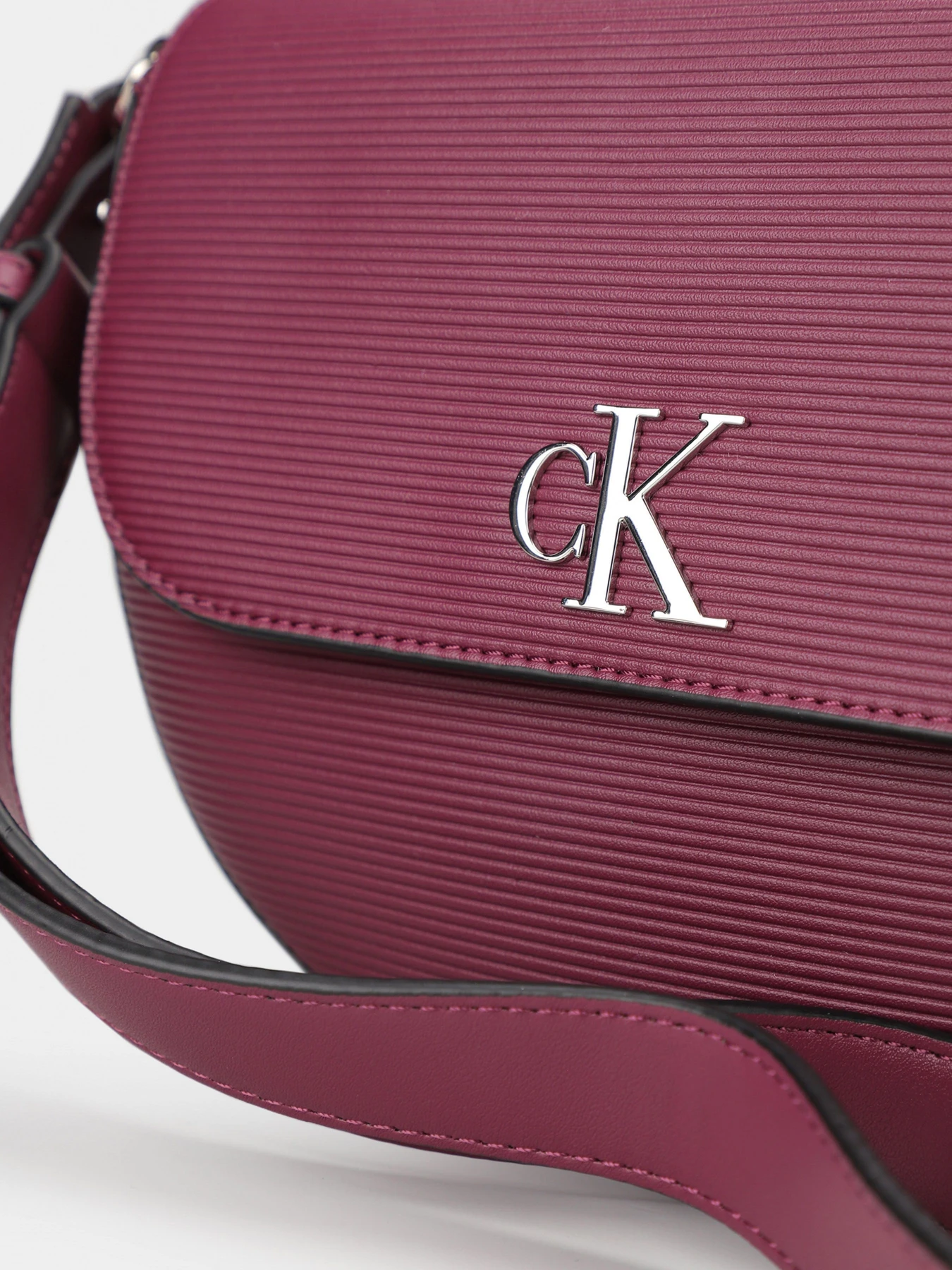 Сумки Calvin Klein модель K60K611226-VAC Сумки Calvin Klein модель K60K611226-VAC Фото