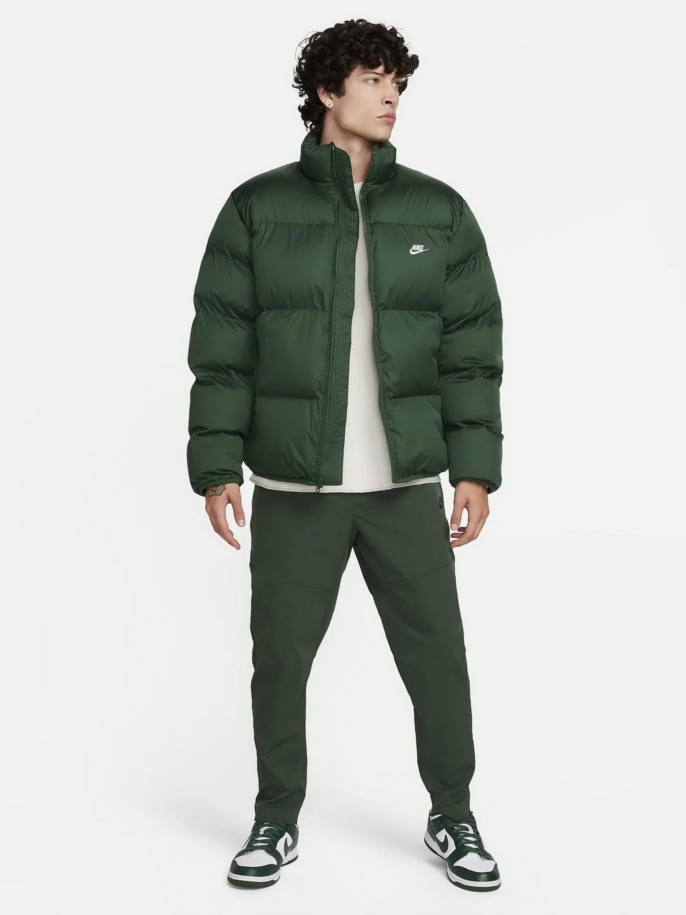 Куртки и дубленки NIKE модель FB7368-323 Куртки и дубленки NIKE модель FB7368-323 Фото