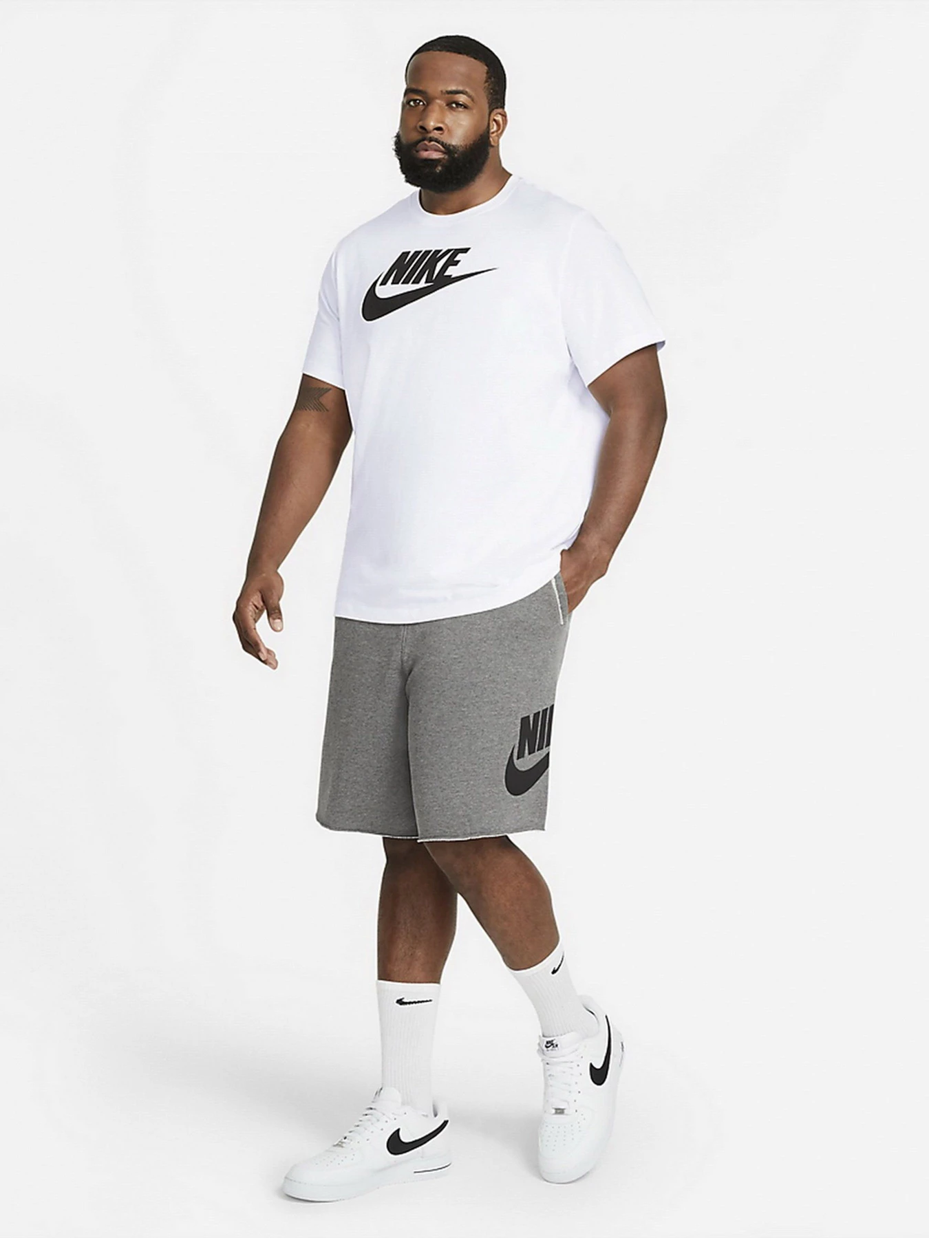 Футболки и поло NIKE модель AR5004-101 Футболки и поло NIKE модель AR5004-101 Фото