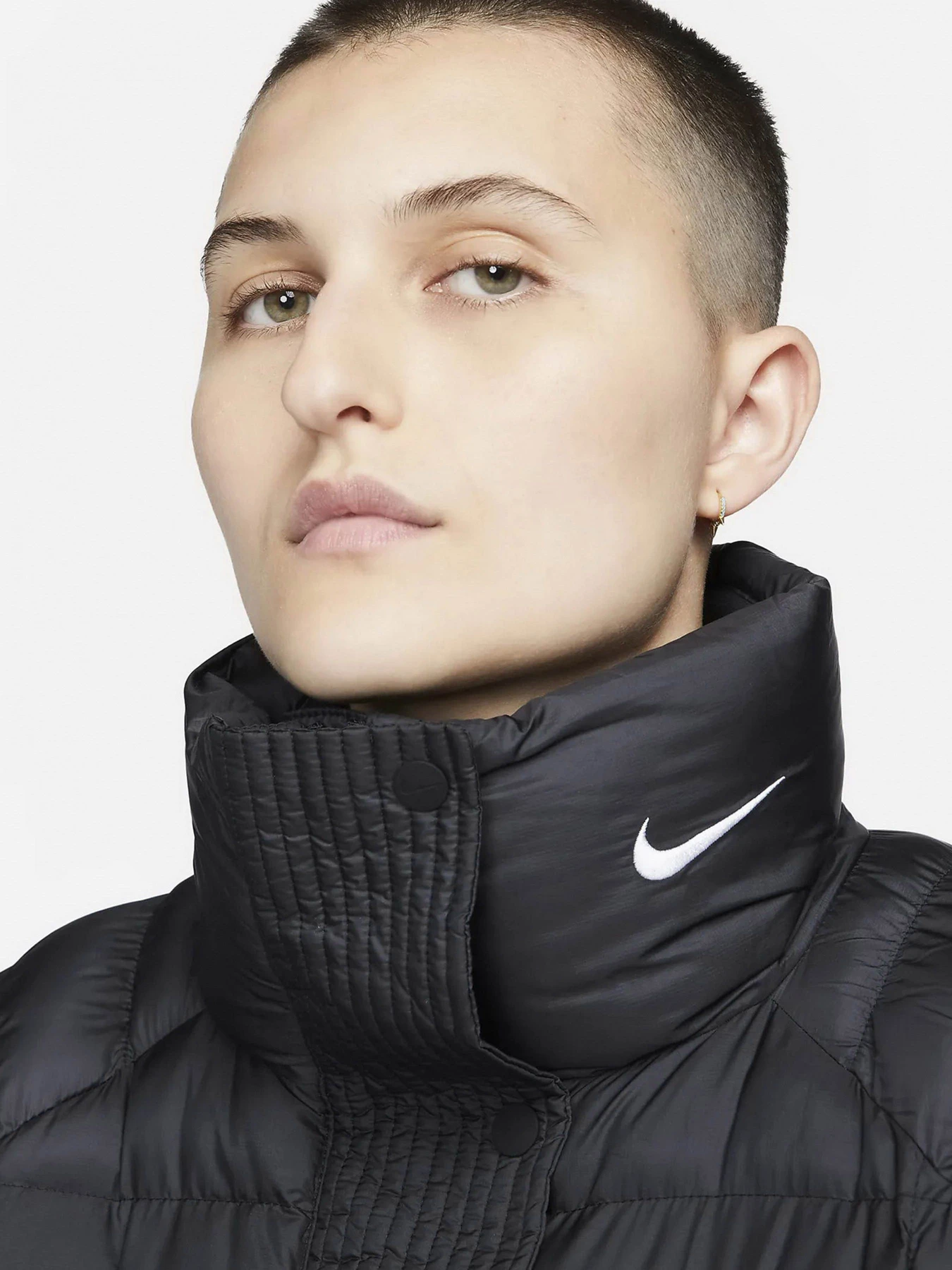 Куртки и дубленки NIKE модель FB7670-010 Куртки и дубленки NIKE модель FB7670-010 Фото