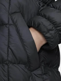 Куртки и дубленки NIKE модель FB7670-010 Фото