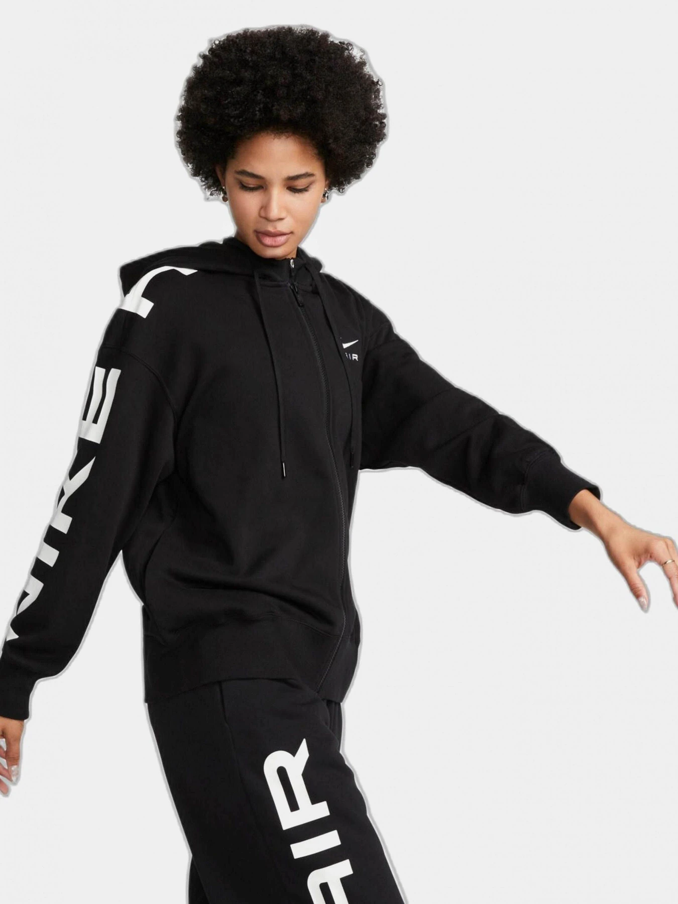Худи и свитшоты NIKE модель FB8047-010 Худи и свитшоты NIKE модель FB8047-010 Фото