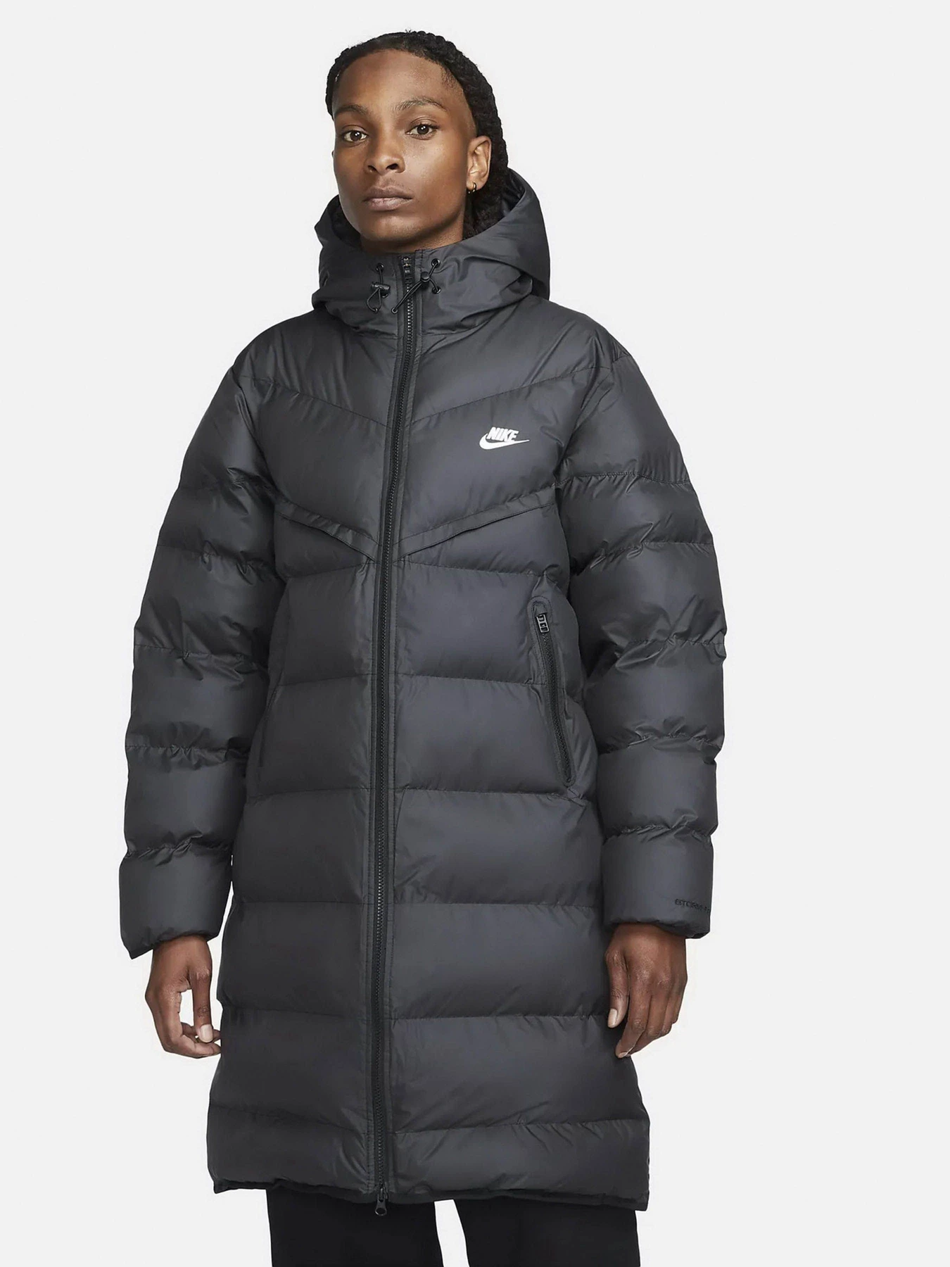 Куртки и дубленки NIKE модель FB8189-010 Куртки и дубленки NIKE модель FB8189-010 Фото