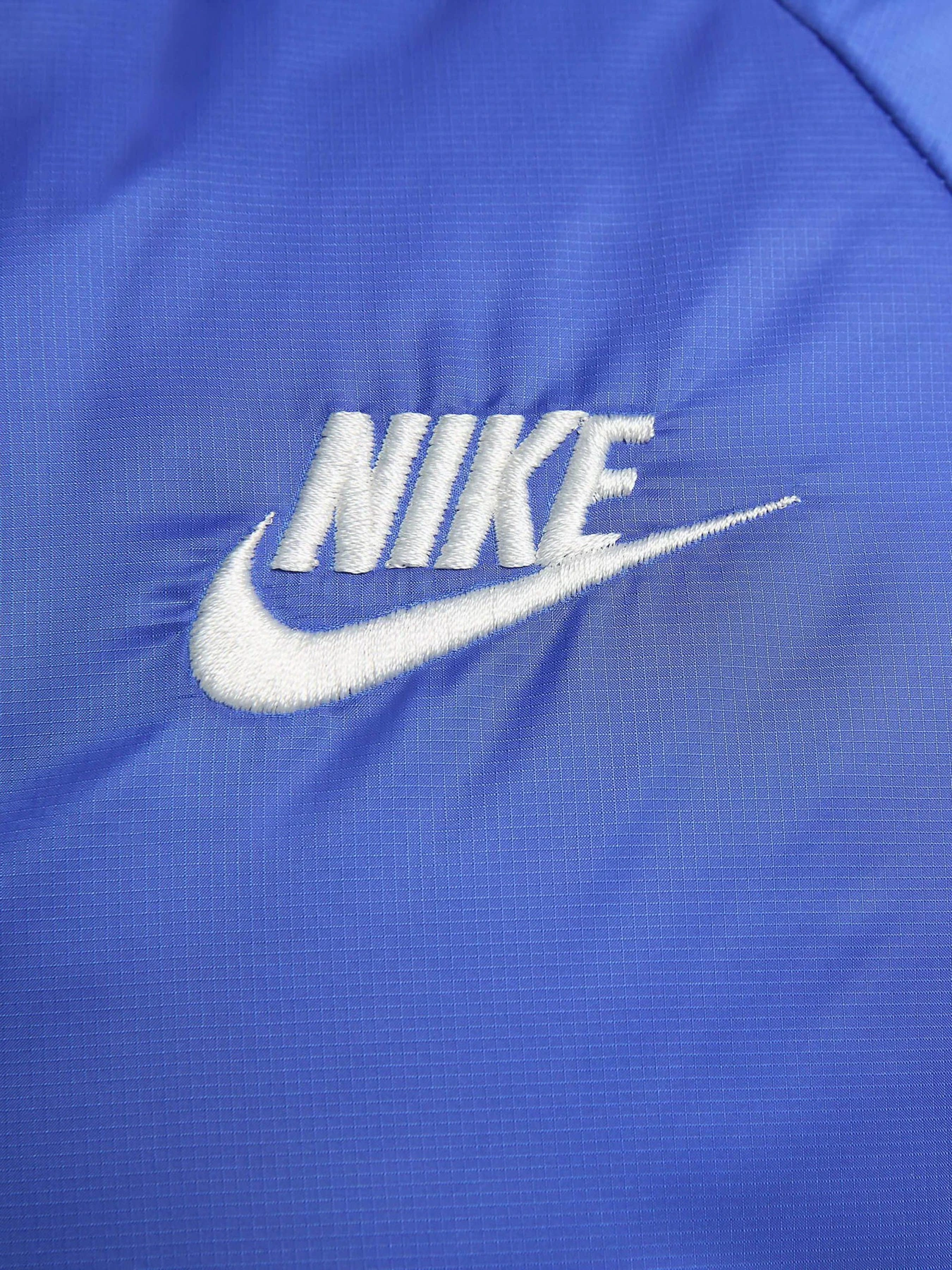 Куртки и дубленки NIKE модель FB8195-410 Куртки и дубленки NIKE модель FB8195-410 Фото