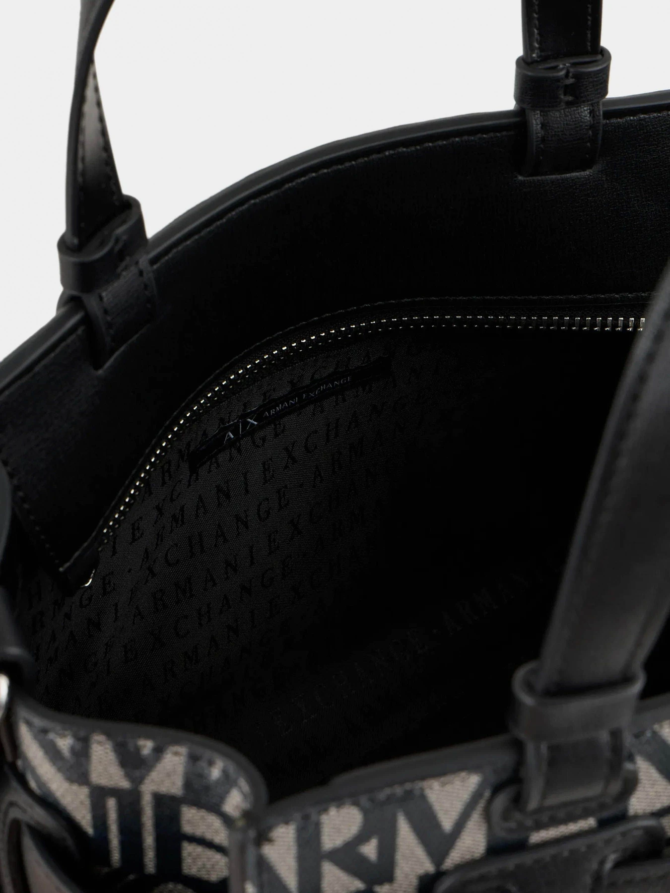 Сумки Armani Exchange модель 942690-3F742-00850 Фото