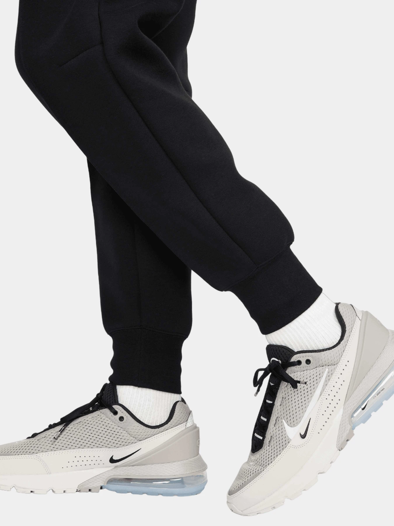 Брюки NIKE модель FB8330-010 Брюки NIKE модель FB8330-010 Фото