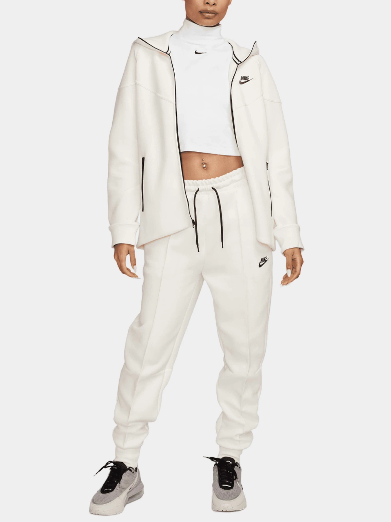 Худи и свитшоты NIKE модель FB8338-110 Худи и свитшоты NIKE модель FB8338-110 Фото