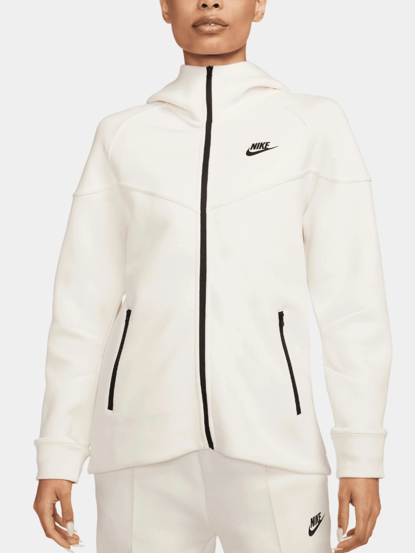 Худи и свитшоты NIKE модель FB8338-110 Худи и свитшоты NIKE модель FB8338-110 Фото