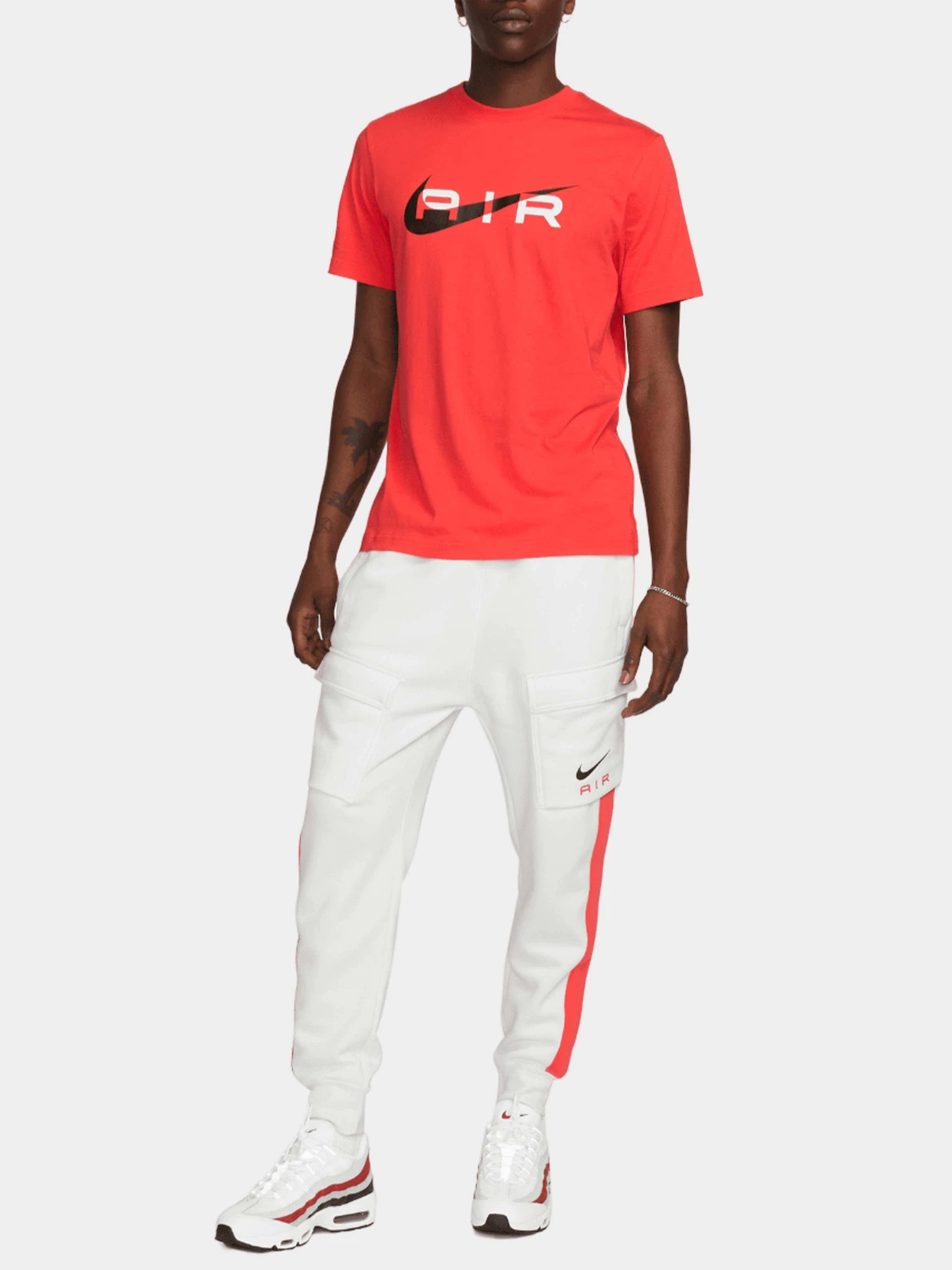 Футболки и поло NIKE модель FN7704-696 Футболки и поло NIKE модель FN7704-696 Фото