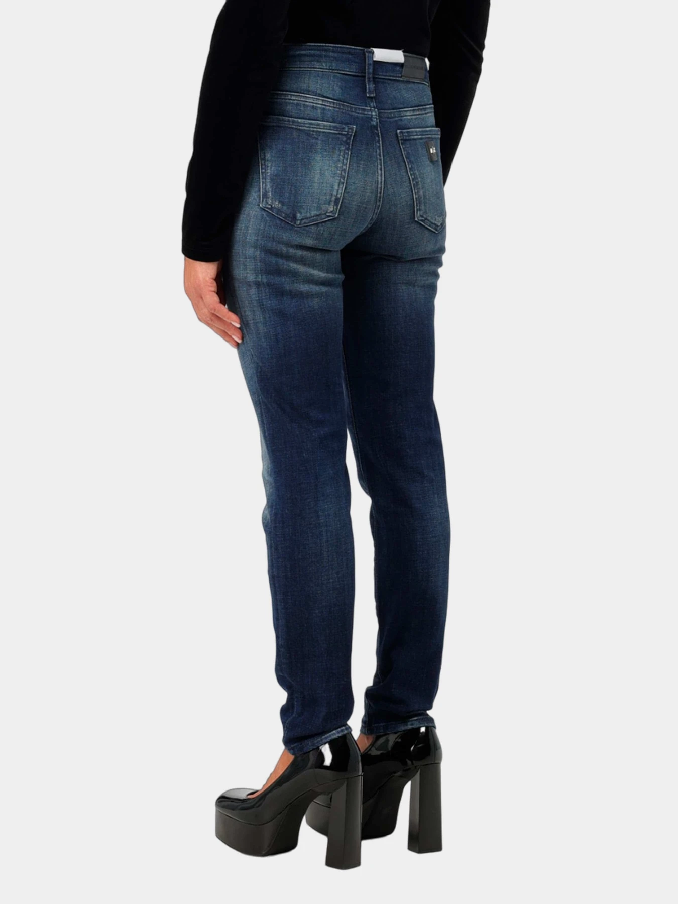 Джинсы Armani Exchange модель 6RYJ10-Y13GZ-1500 Джинсы Armani Exchange модель 6RYJ10-Y13GZ-1500 Фото