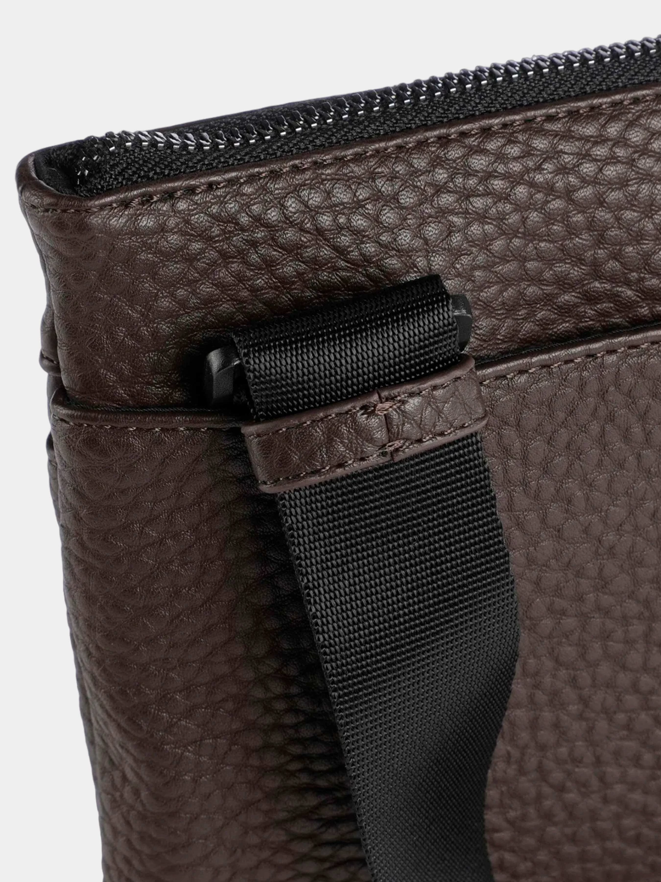 Сумки Armani Exchange модель 952137-2F882-07054 Фото