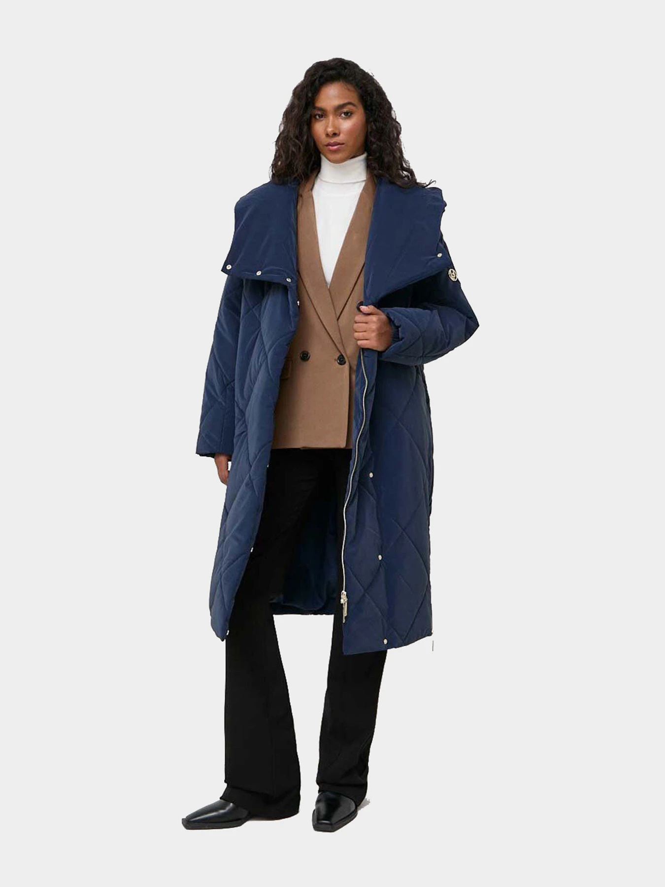 Куртки и дубленки Liu Jo модель TF3164 T3553 94010 Куртки и дубленки Liu Jo модель TF3164 T3553 94010 Фото