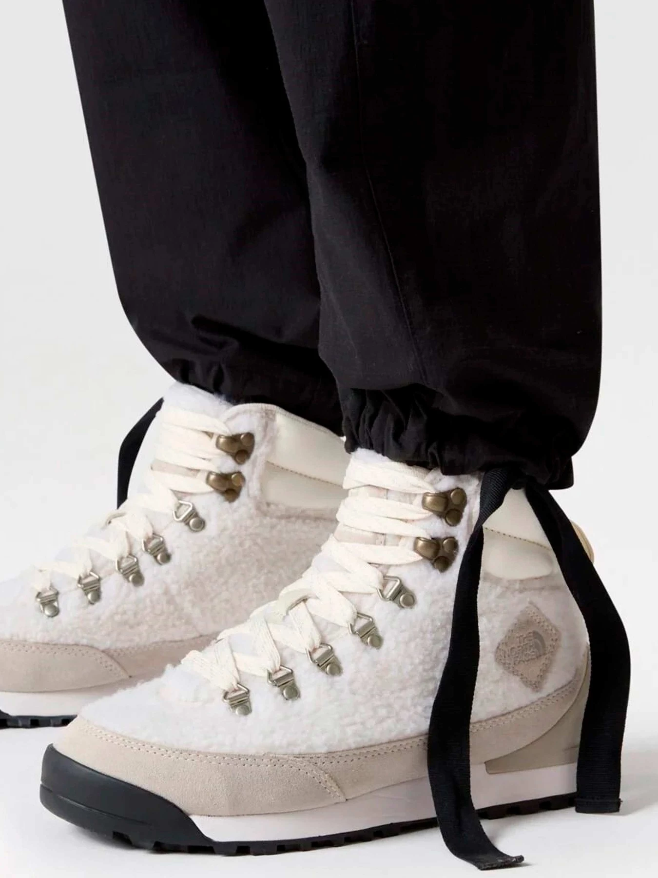Брюки The North Face модель NF0A82GGJK31 Брюки The North Face модель NF0A82GGJK31 Фото