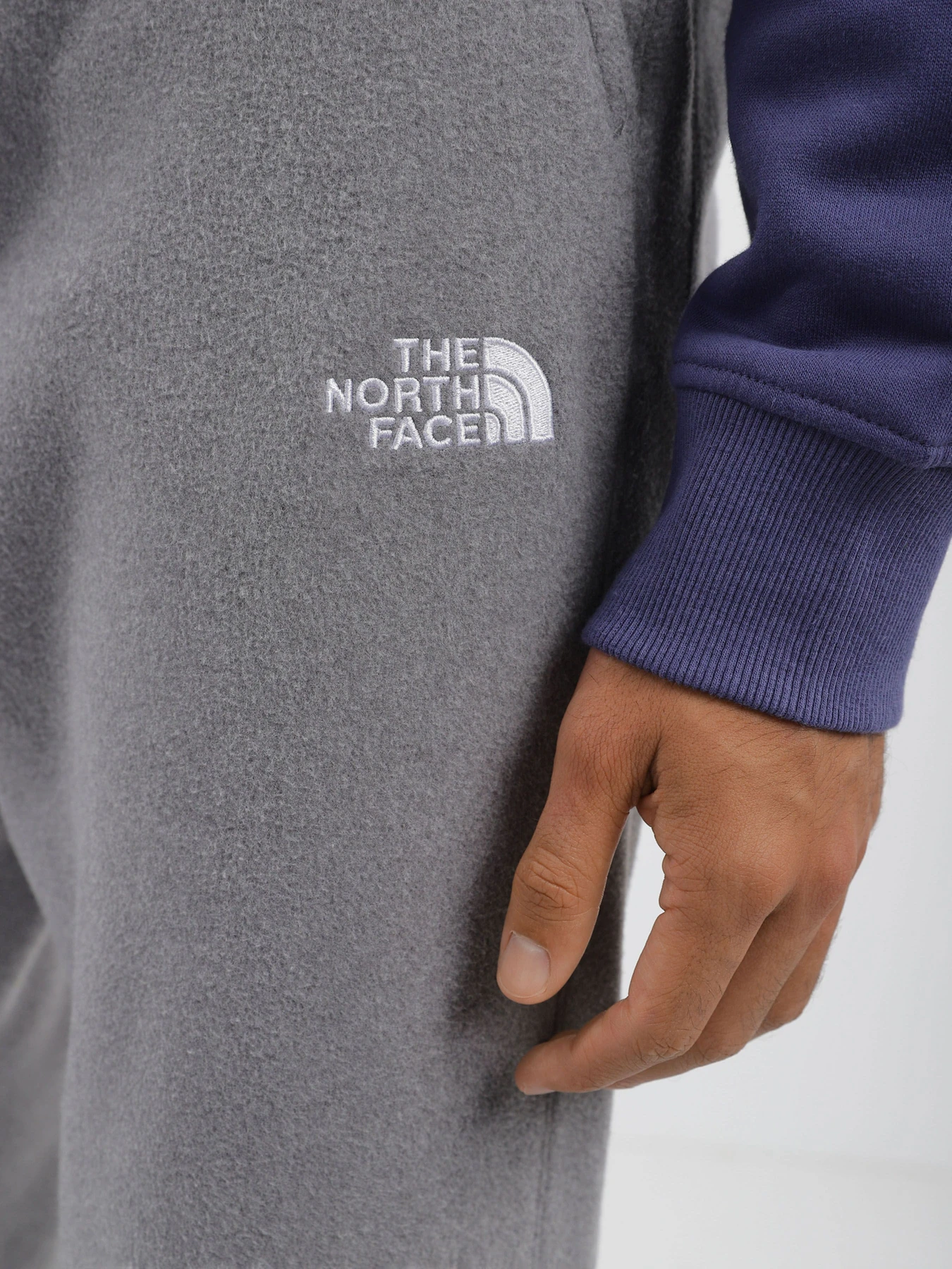 Брюки The North Face модель NF0A8561DYY1 Брюки The North Face модель NF0A8561DYY1 Фото