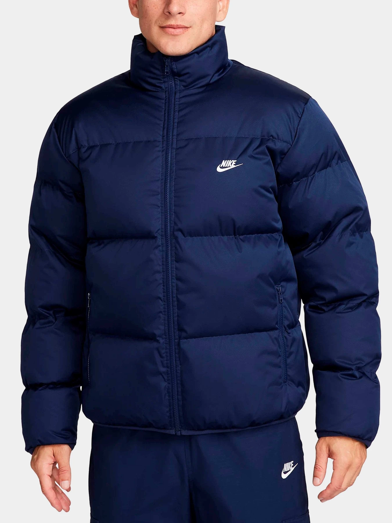 Куртки и дубленки NIKE модель FB7368-410 Куртки и дубленки NIKE модель FB7368-410 Фото