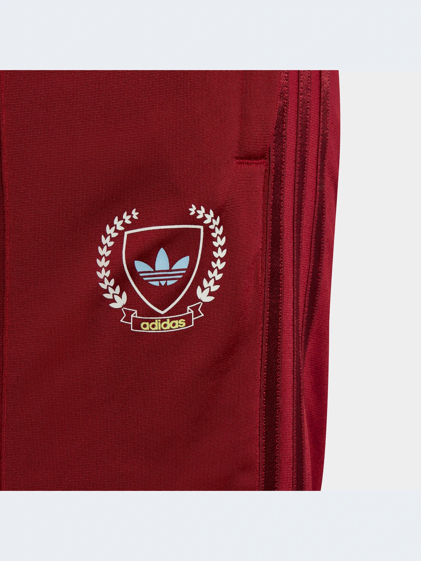 Спортивная одежда Adidas Graphics модель IJ0752-KZ Спортивная одежда Adidas Graphics модель IJ0752-KZ Фото