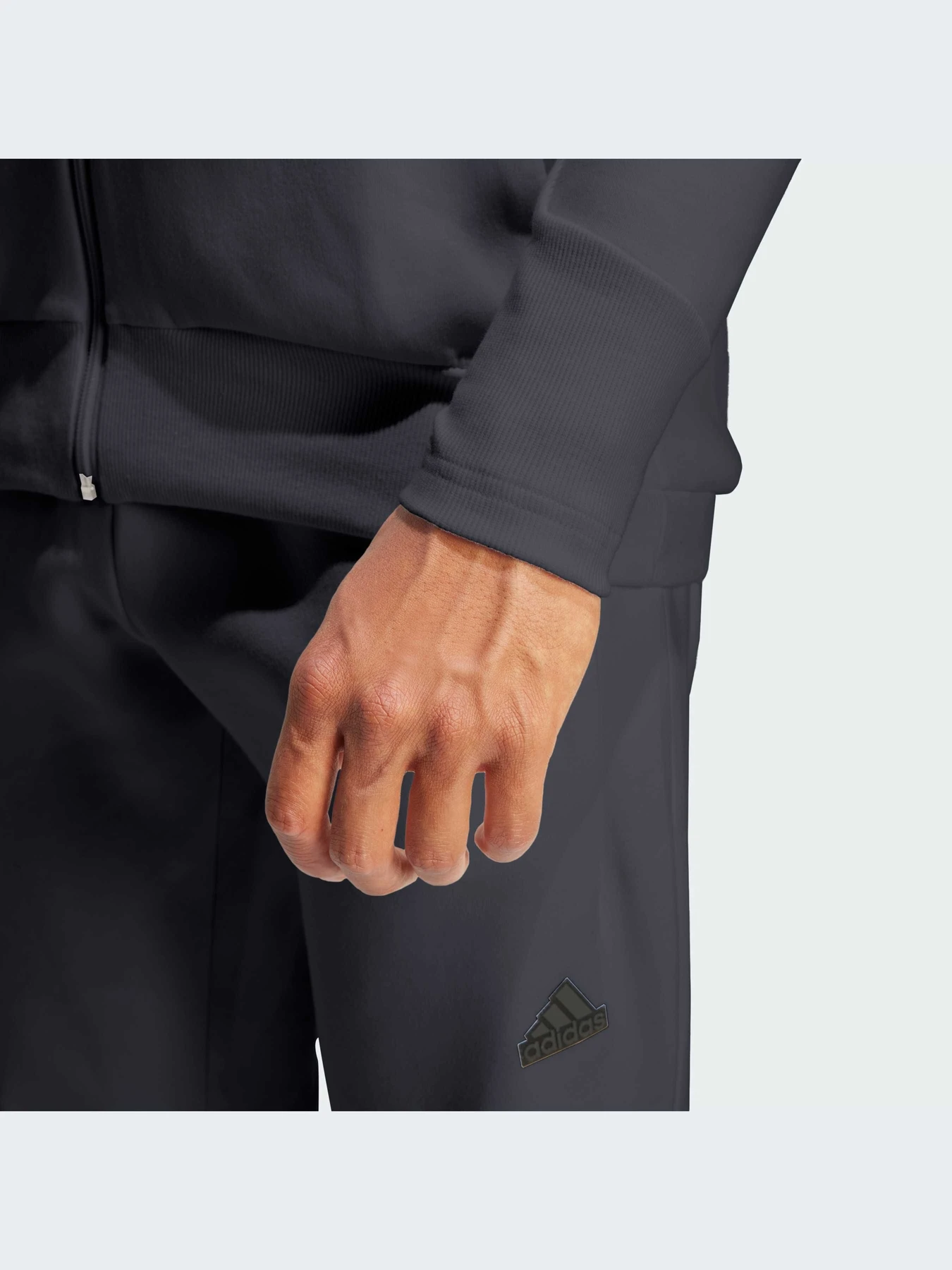 Худи и свитшоты Adidas ZNE модель IN5089-KZ Худи и свитшоты Adidas ZNE модель IN5089-KZ Фото