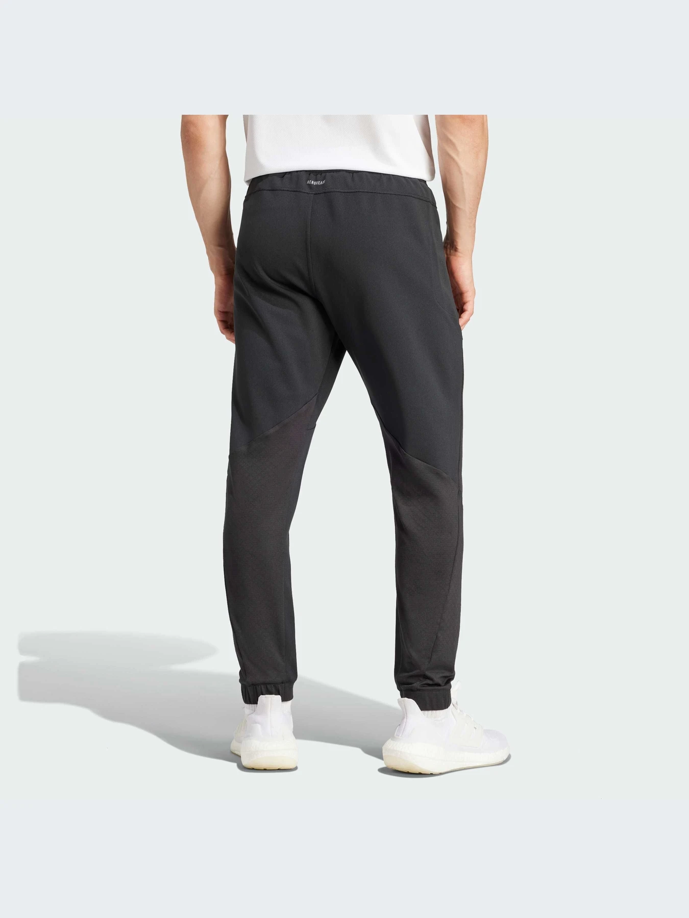 Брюки Adidas модель HY0772-KZ Брюки Adidas модель HY0772-KZ Фото