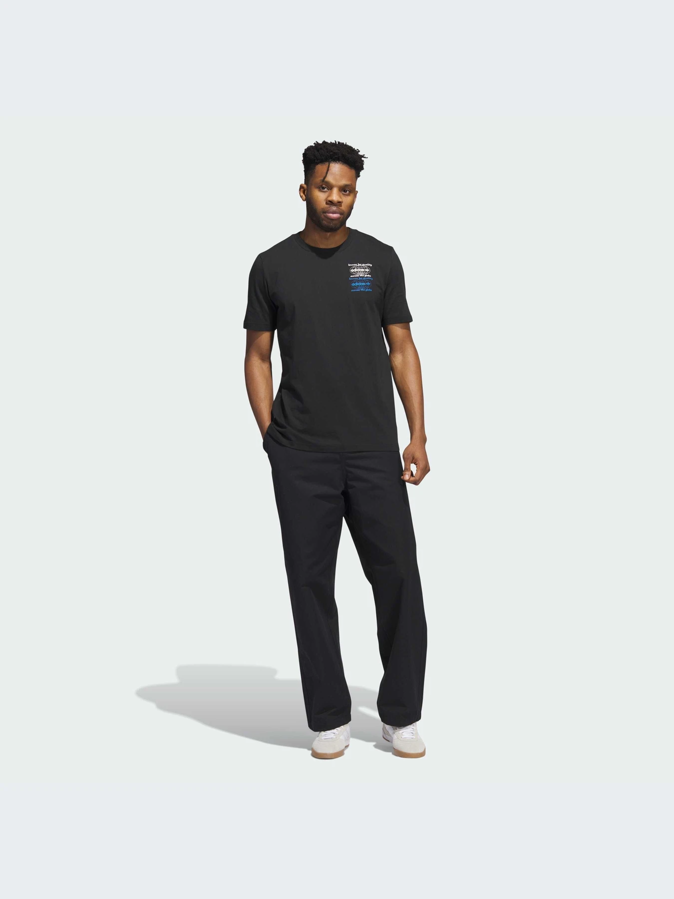 Футболки и поло Adidas Graphics модель IJ0981-KZ Футболки и поло Adidas Graphics модель IJ0981-KZ Фото
