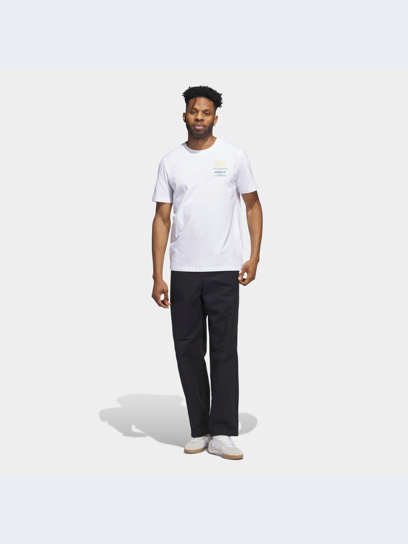 Футболки и поло Adidas Graphics модель IJ0980-KZ Футболки и поло Adidas Graphics модель IJ0980-KZ Фото