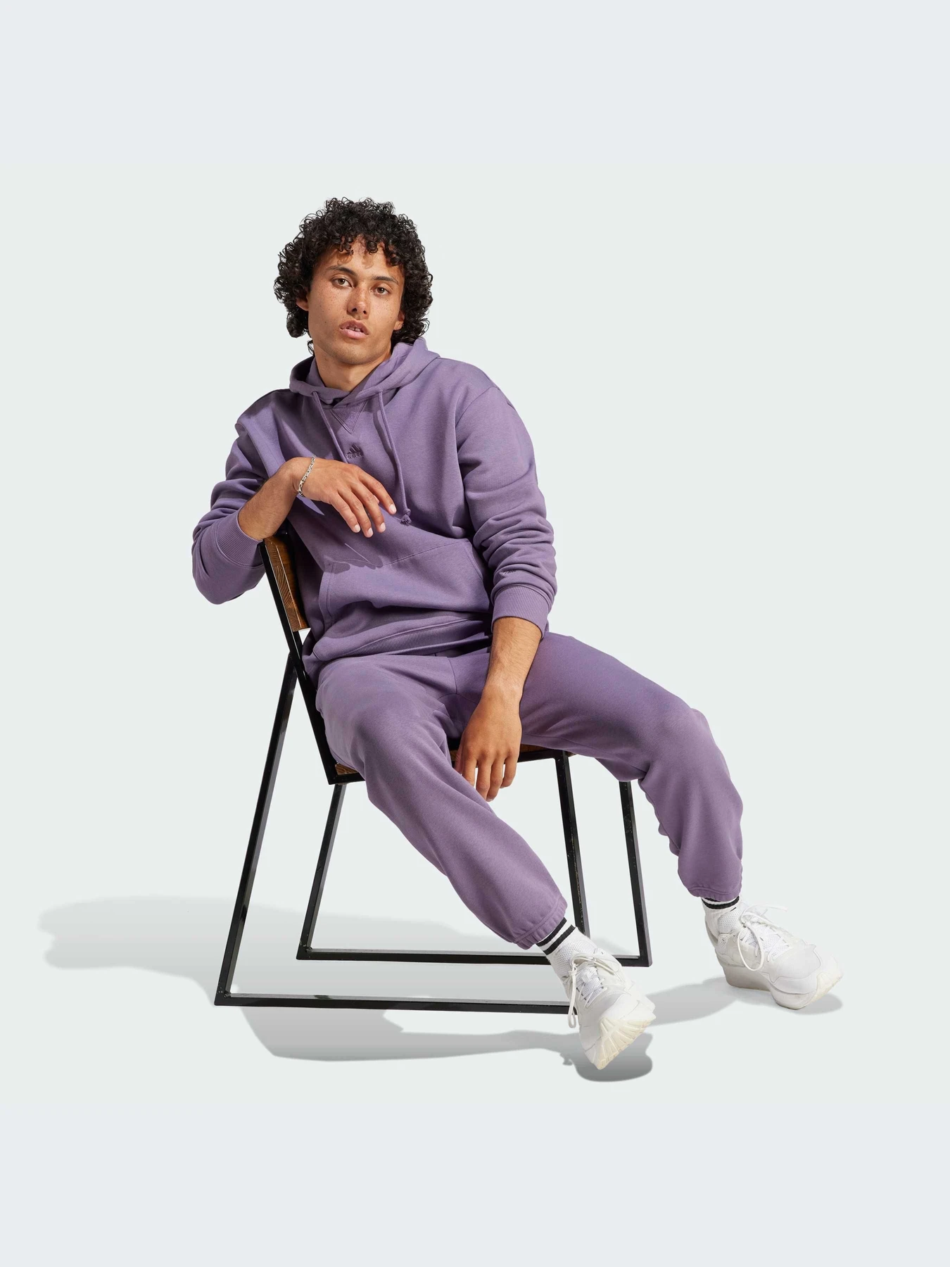Худи и свитшоты Adidas модель IJ6895-KZ Худи и свитшоты Adidas модель IJ6895-KZ Фото