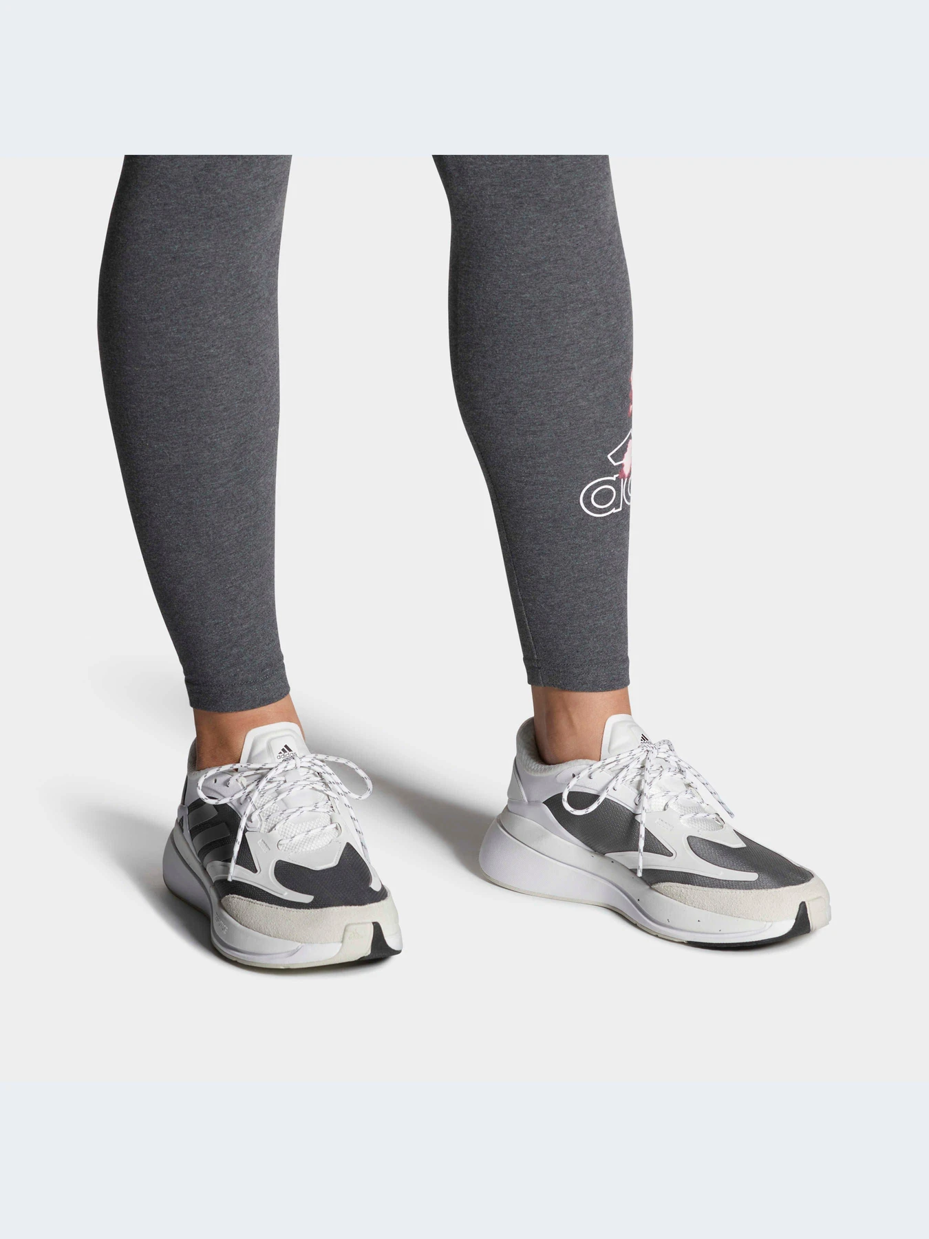 Кроссовки Adidas модель HR0277-KZ Кроссовки Adidas модель HR0277-KZ Фото