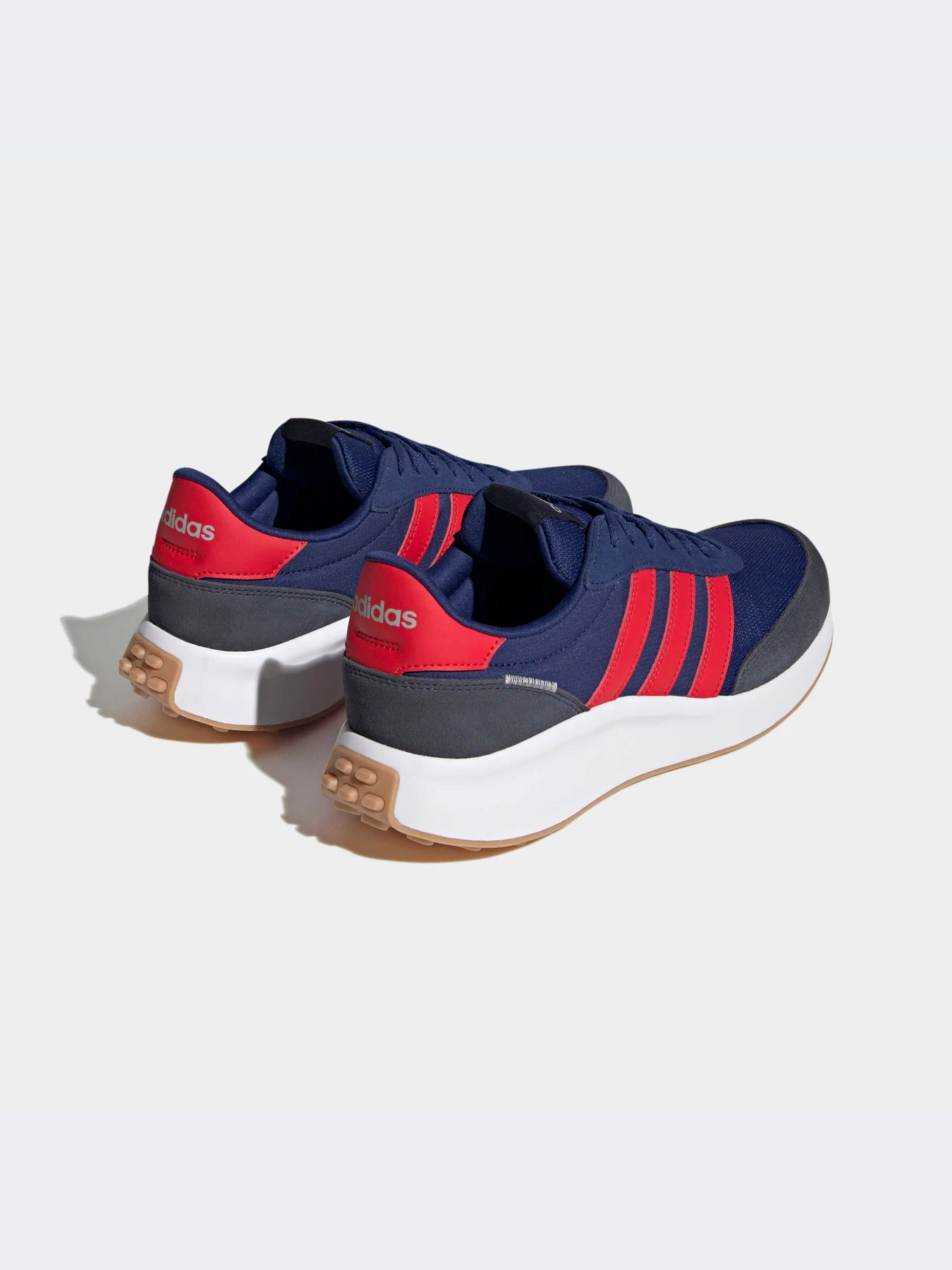 Кроссовки Adidas модель HP6118-KZ Кроссовки Adidas модель HP6118-KZ Фото
