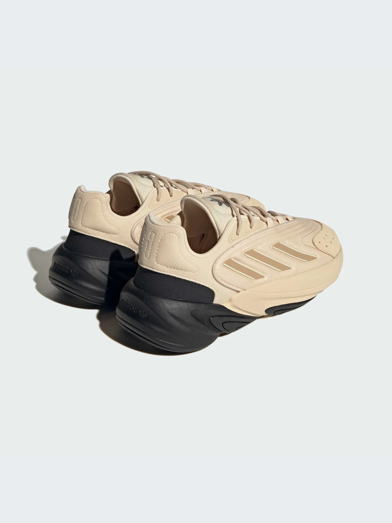 Кроссовки Adidas Ozweego модель IE2000-KZ Кроссовки Adidas Ozweego модель IE2000-KZ Фото