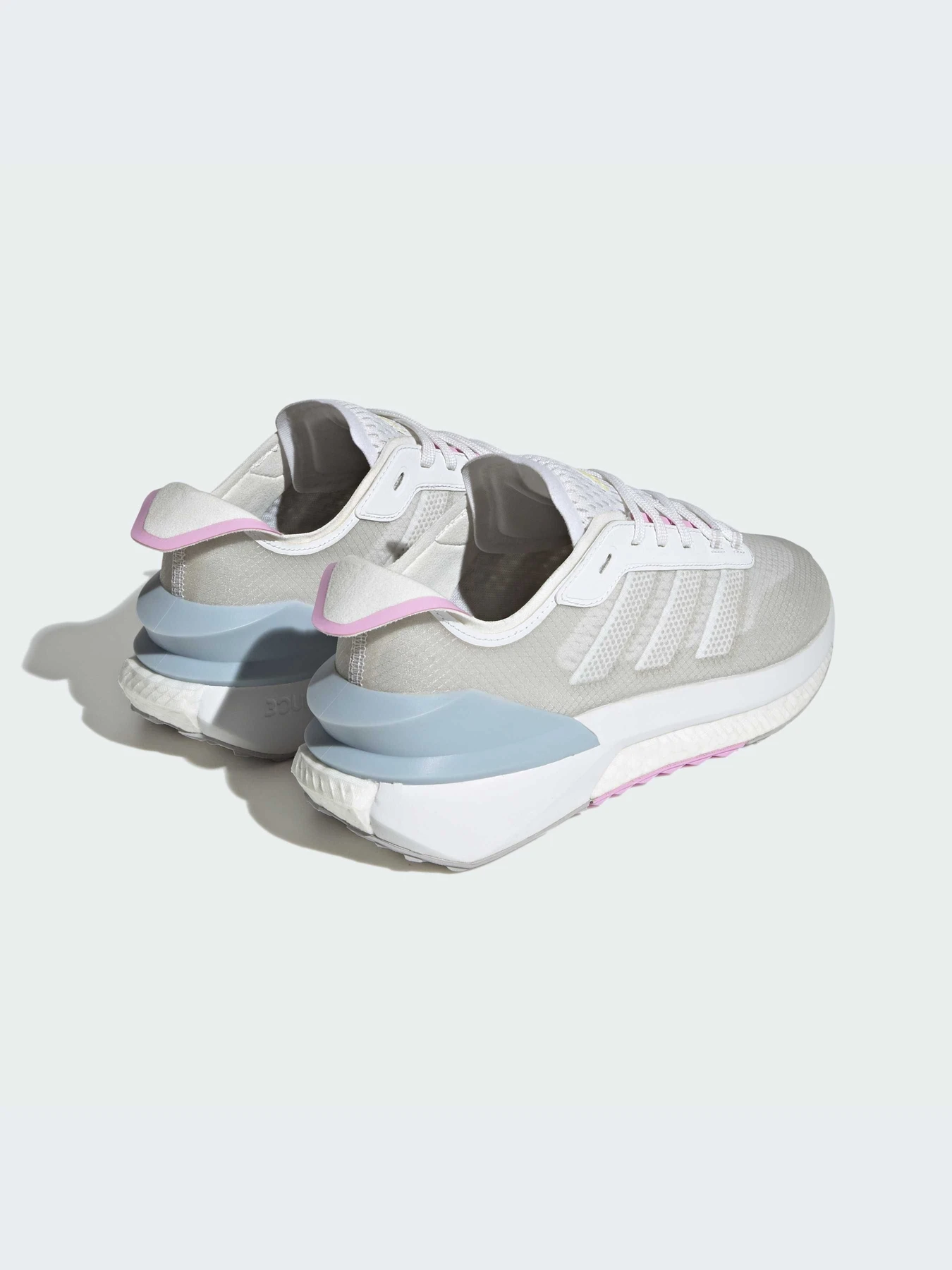 Кроссовки Adidas AVRYN модель IG0645-KZ Кроссовки Adidas AVRYN модель IG0645-KZ Фото