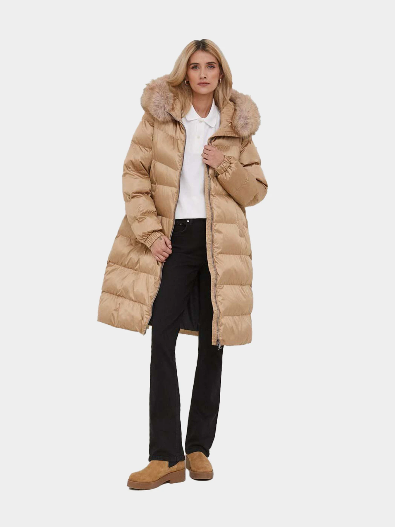 Куртки и дубленки Geox модель W3628H-T3013-F5233 Куртки и дубленки Geox модель W3628H-T3013-F5233 Фото