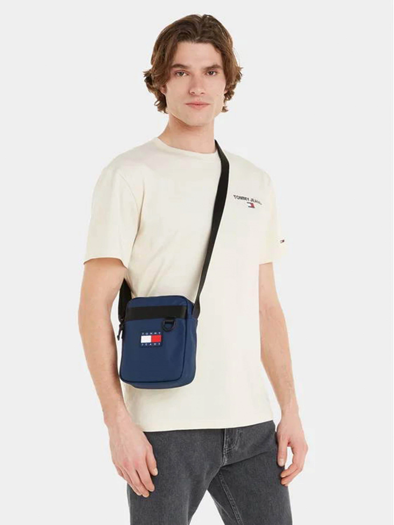 Сумки Tommy Hilfiger модель AM0AM11663-C87 Фото