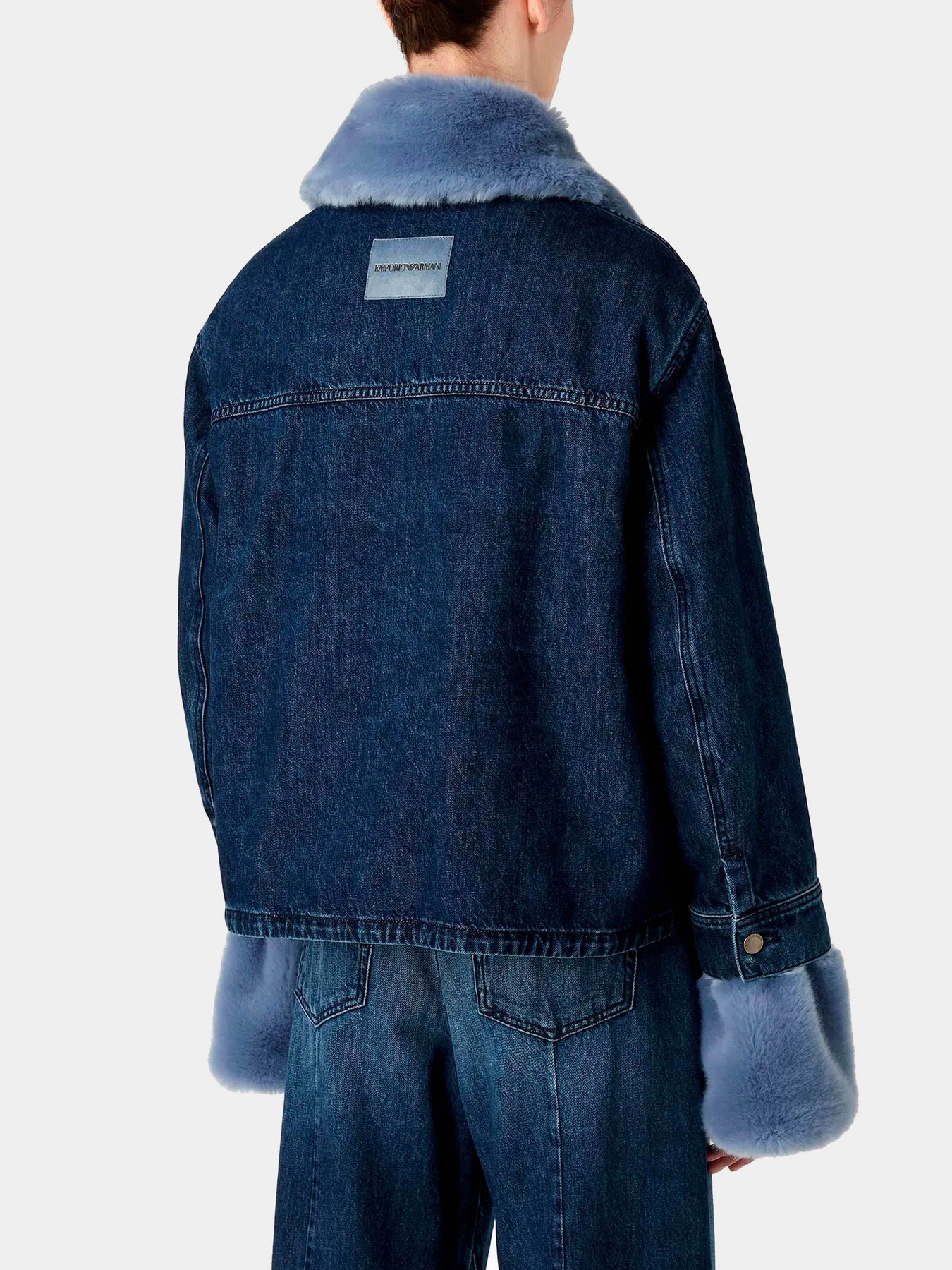 Куртки и дубленки Emporio Armani модель 6R2B94-2DACZ-0941 Куртки и дубленки Emporio Armani модель 6R2B94-2DACZ-0941 Фото